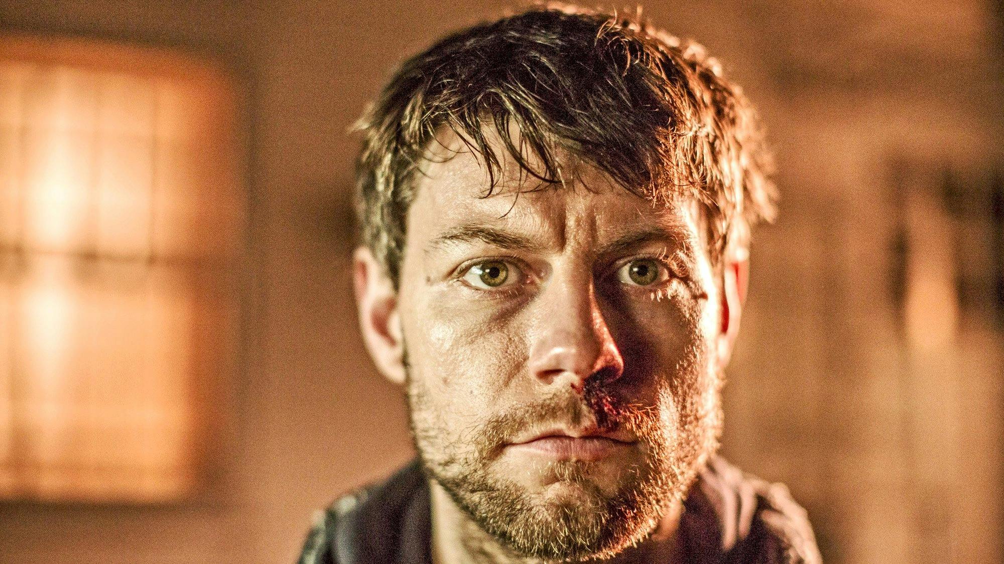 Outcast - episódio 1x1