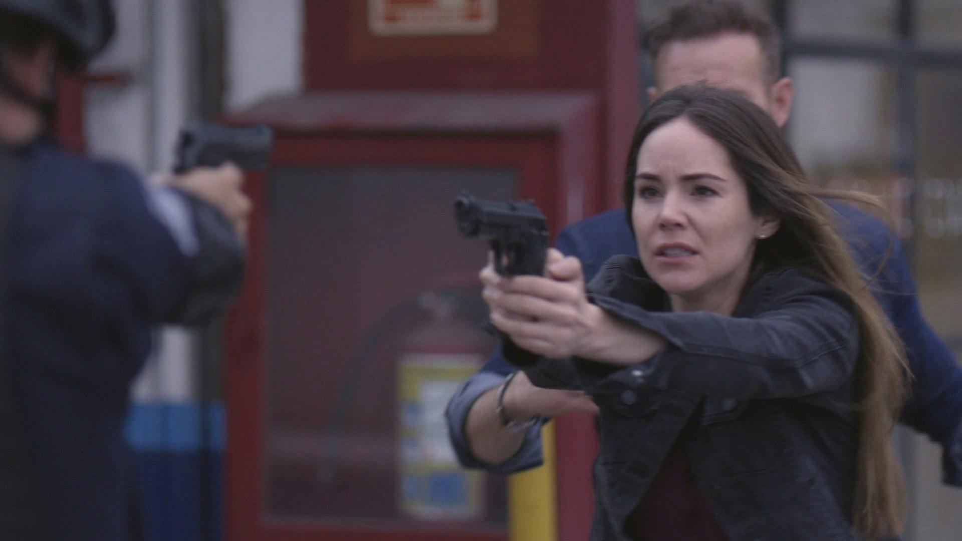 Falsa Identidade - episódio 1x75