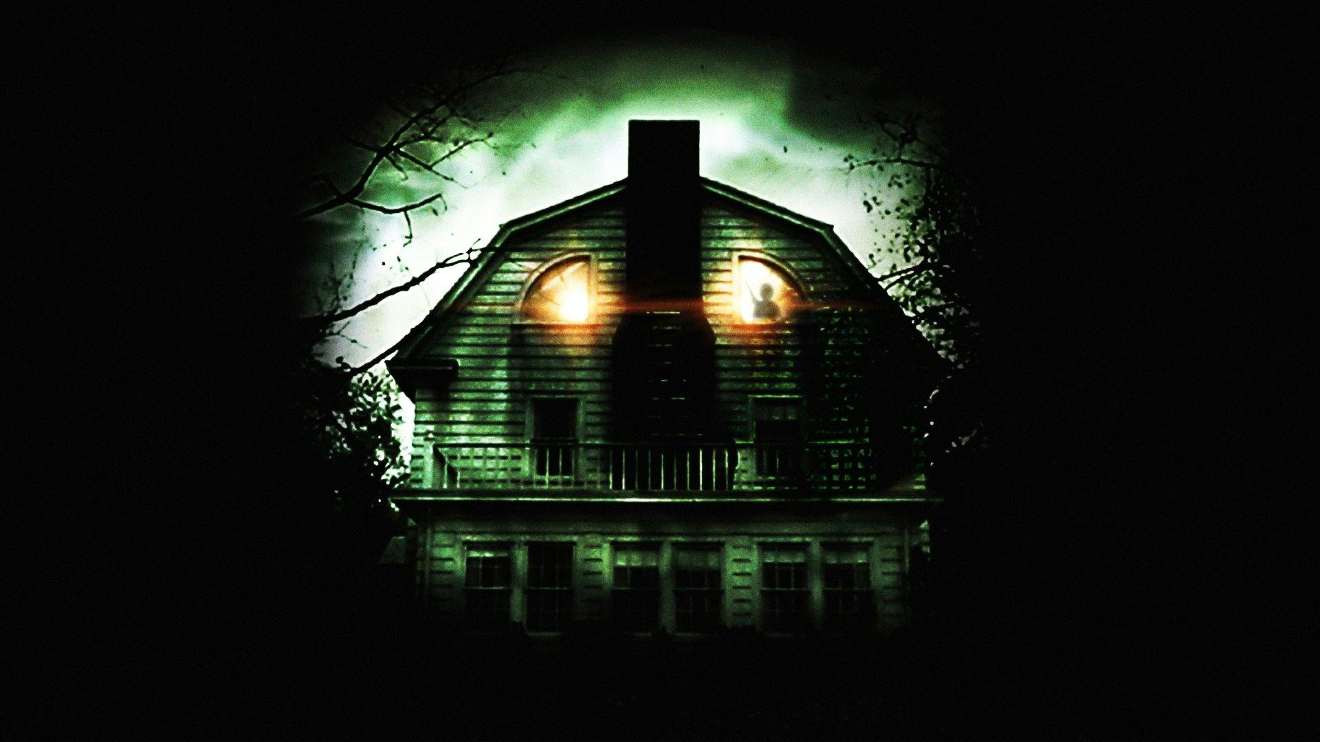 Amityville 2: A Possessão backdrop