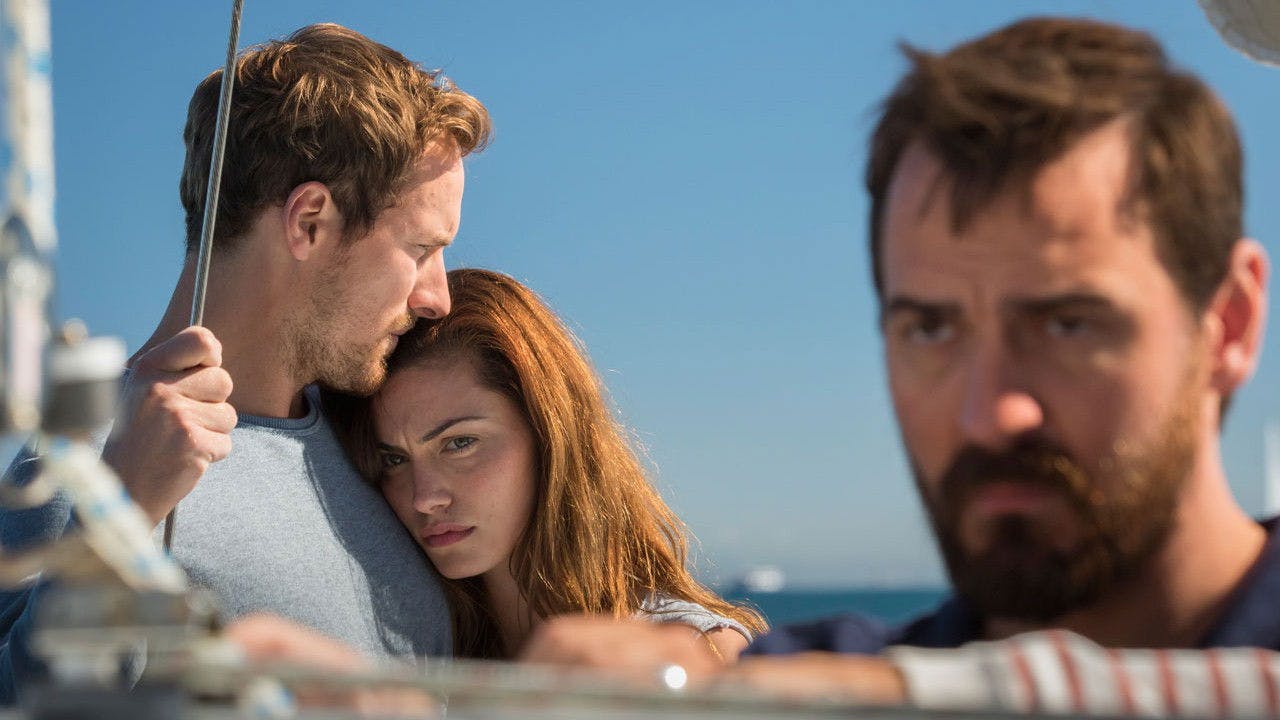 Safe Harbour - episódio 1x1