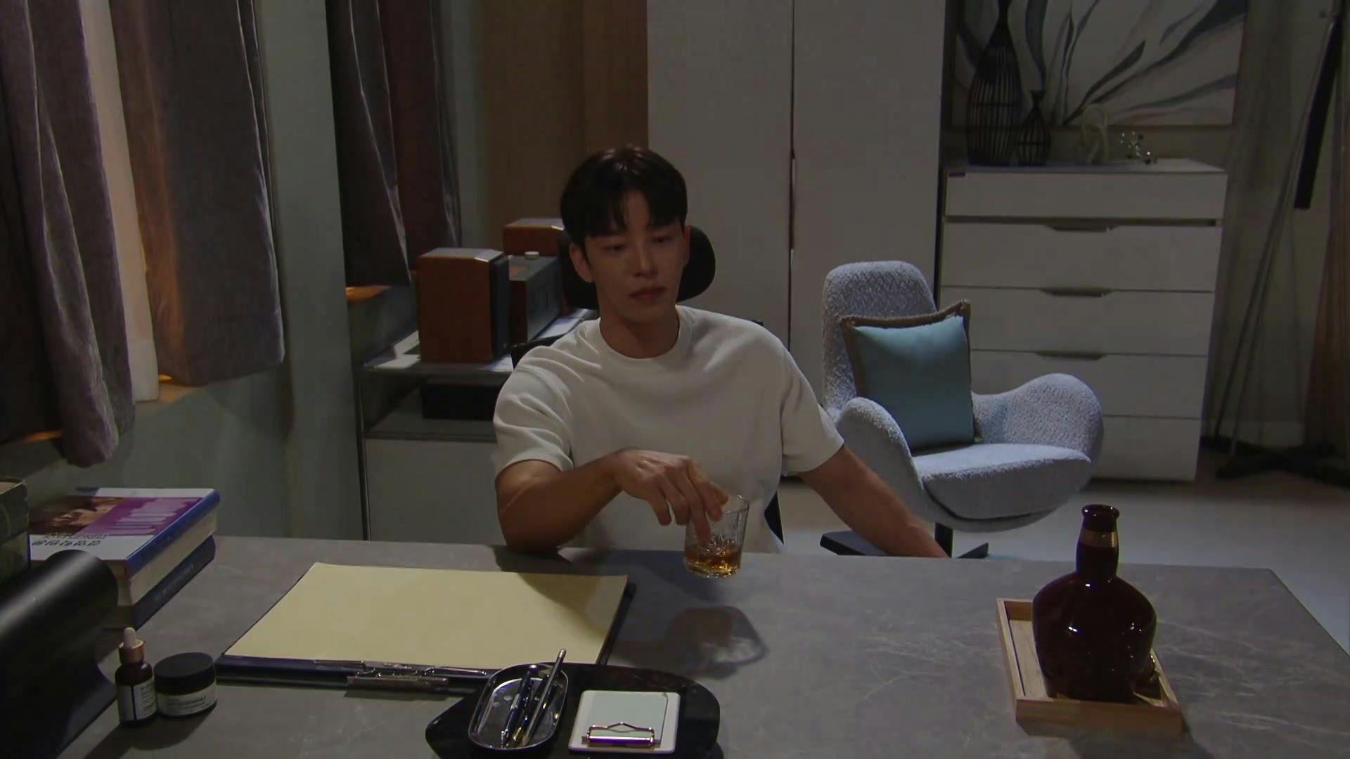 Uma Mentirosa Gananciosa - episódio 1x16