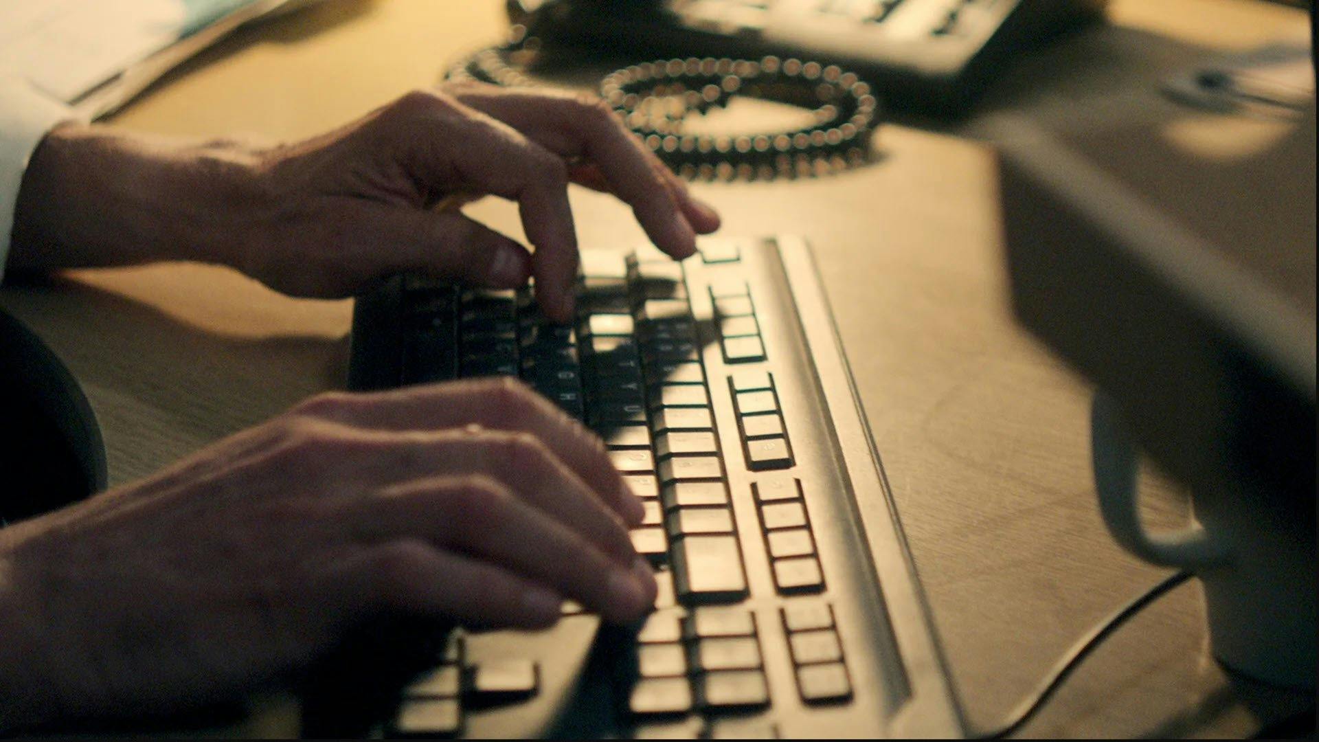 O Homem Mais Odiado da Internet - episódio 1x2