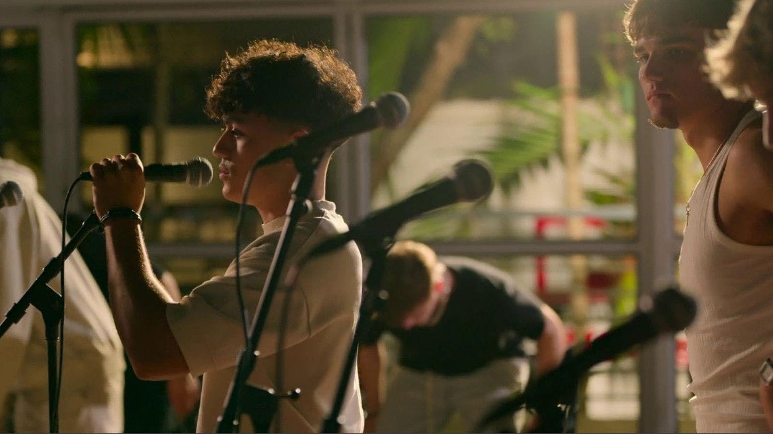 Simon Cowell: O Próximo Sucesso backdrop