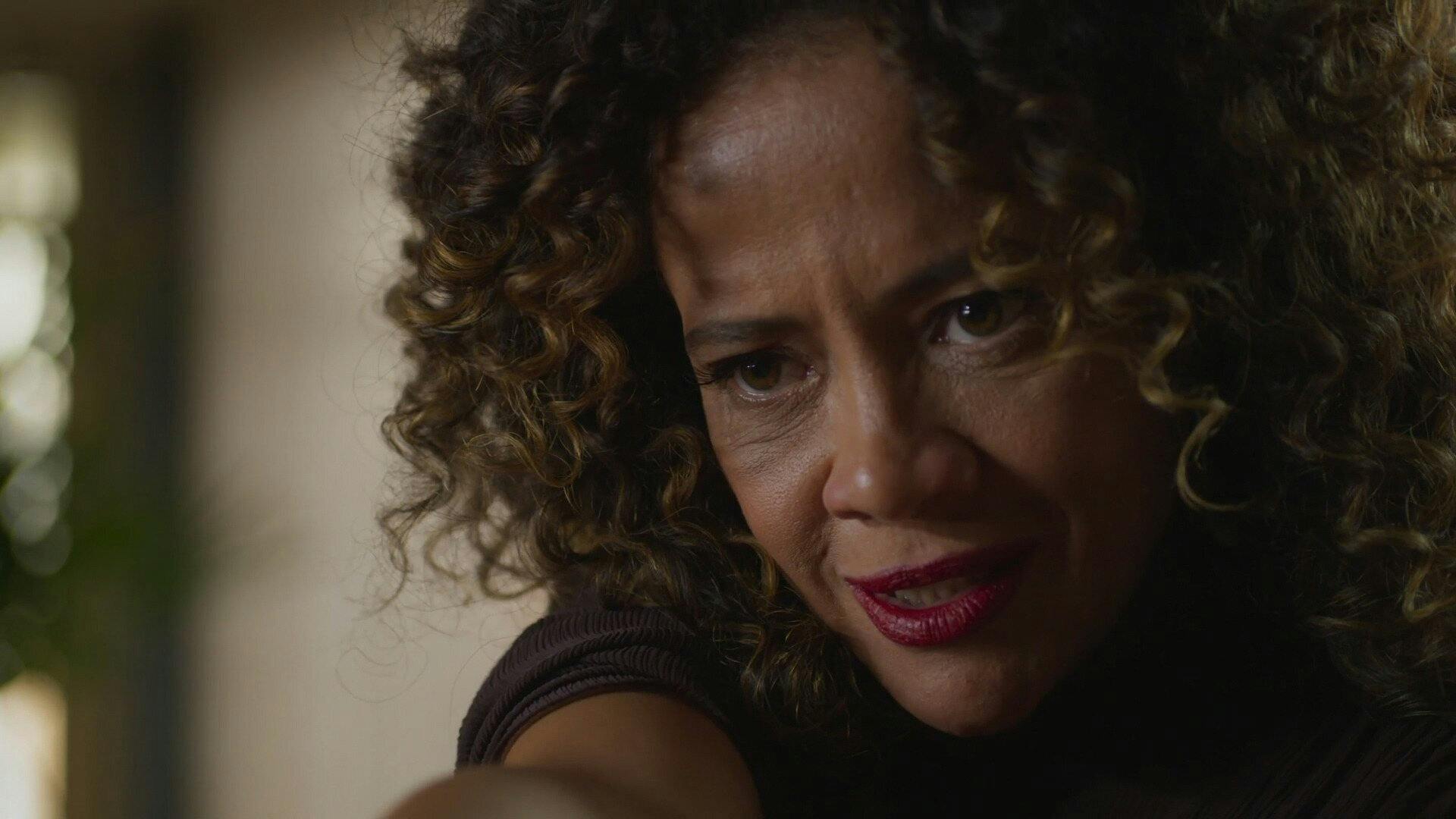 Dona de Mim - episódio 1x96