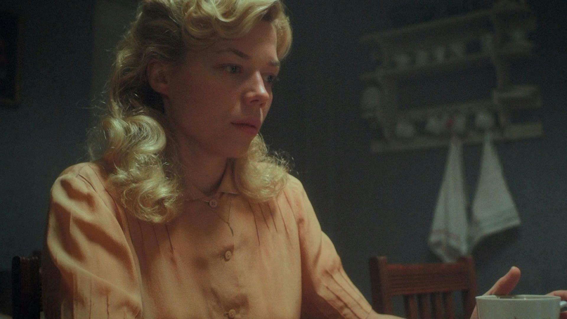 Homens e Deuses backdrop