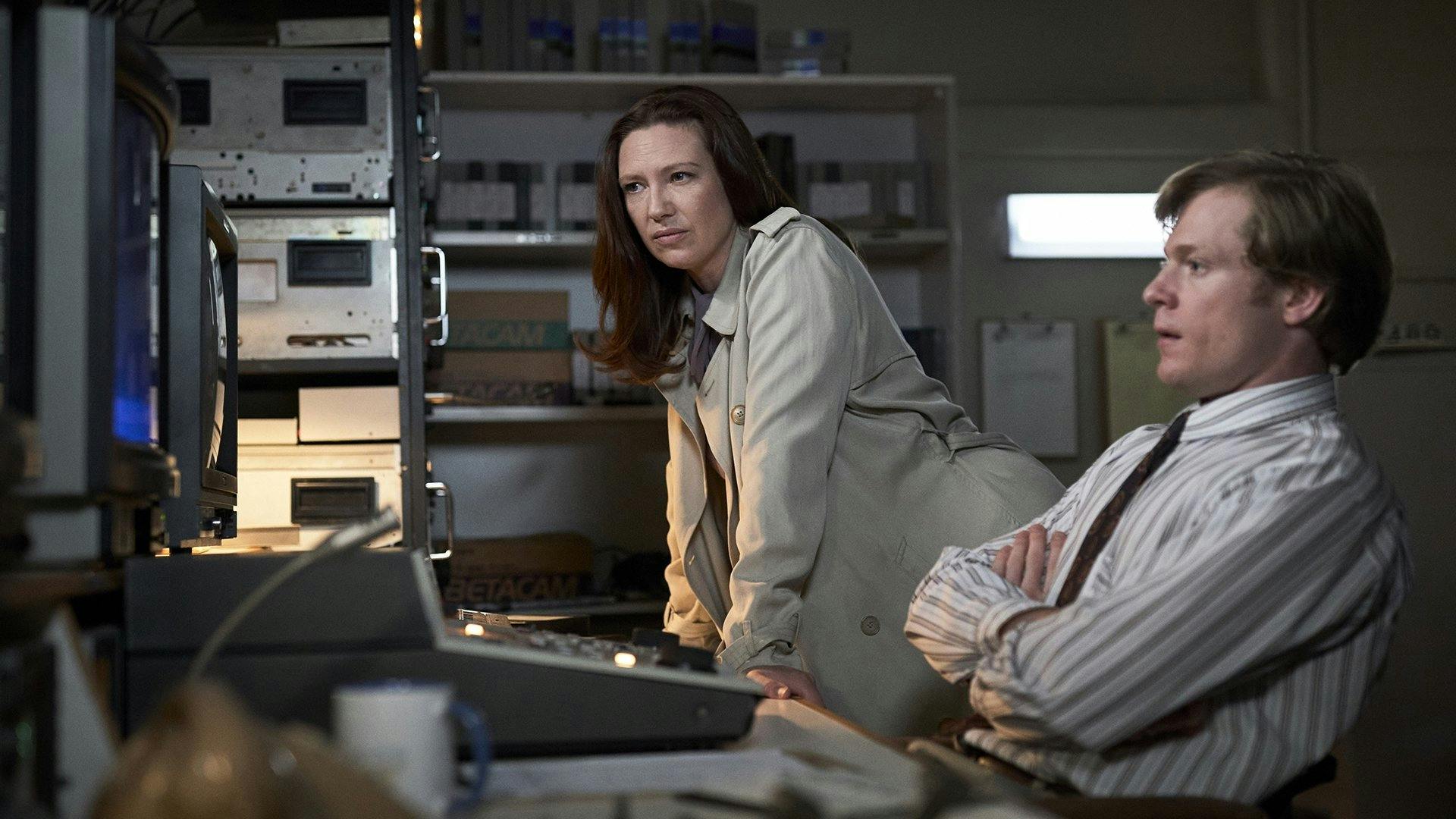 The Newsreader - episódio 1x1