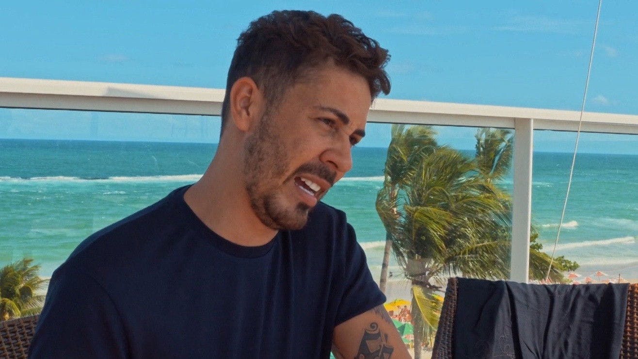 Uma Vila de Novela backdrop