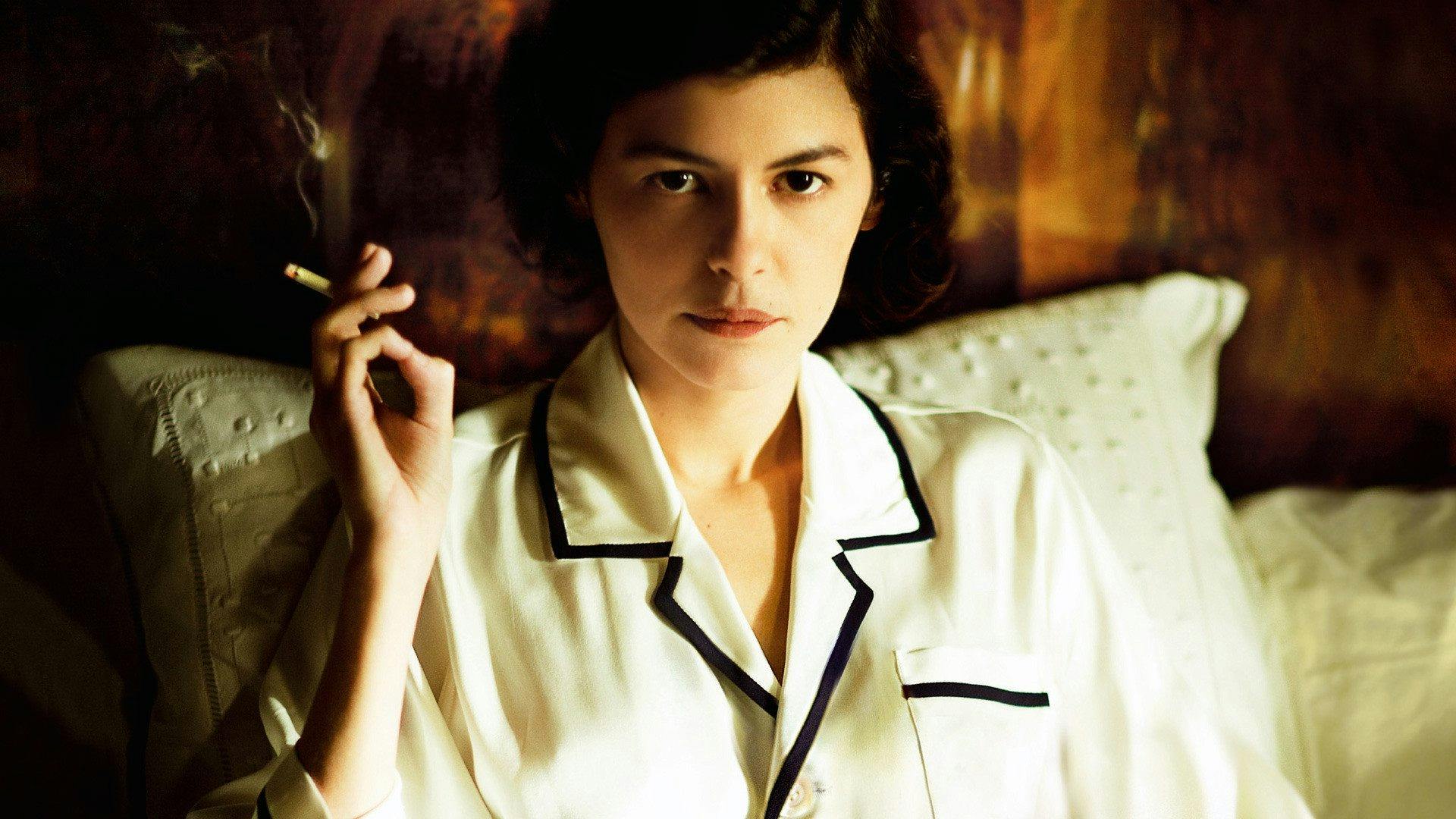 Coco Antes de Chanel backdrop