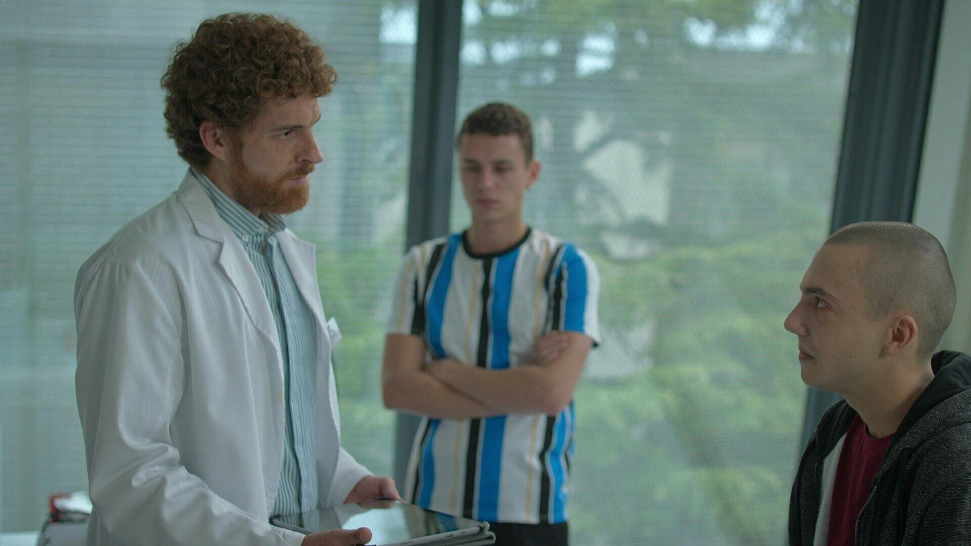 Elite Histórias Breves: Omar Ander Alexis - episódio 1x3