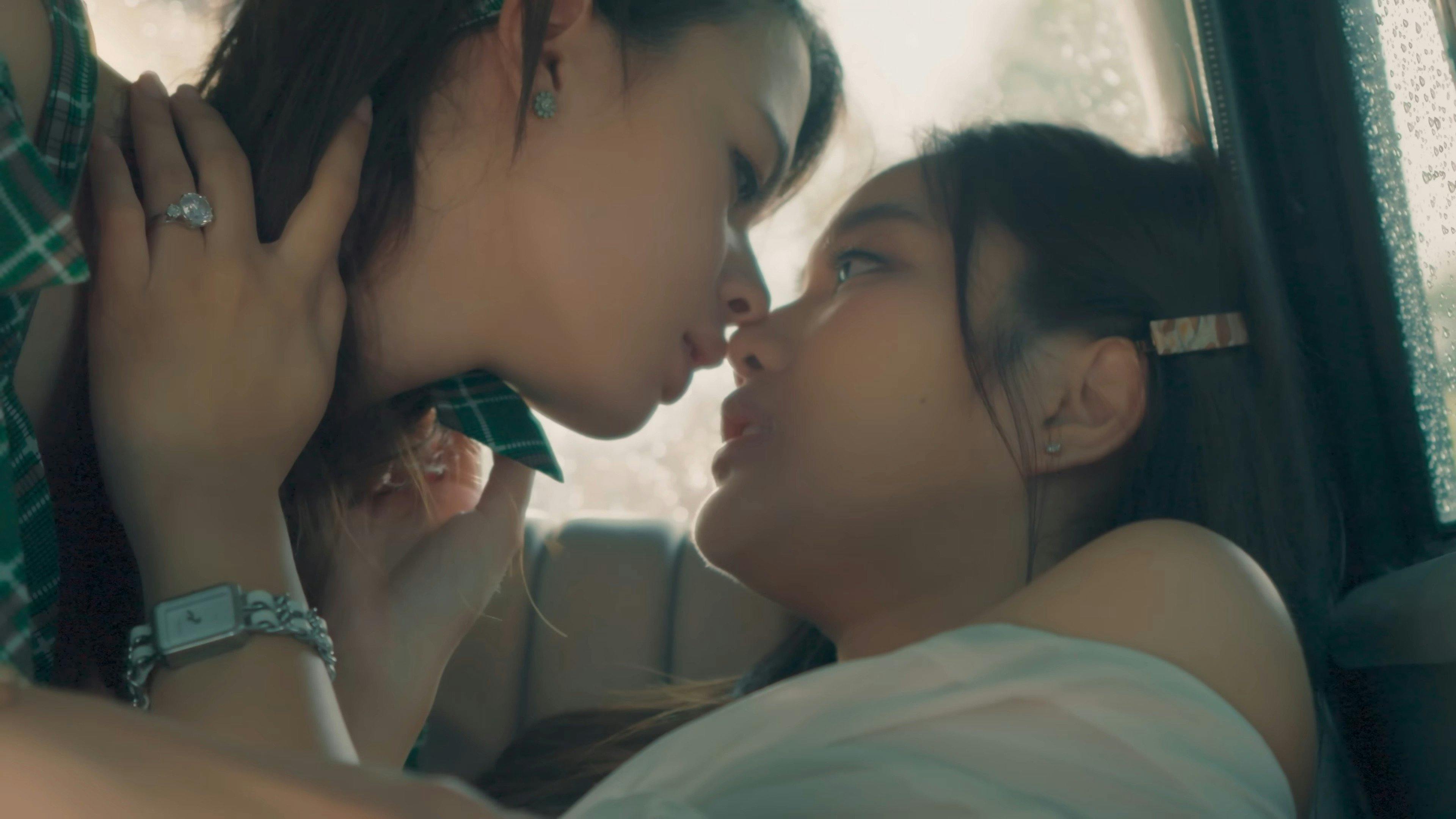 The Loyal Pin - episódio 1x12