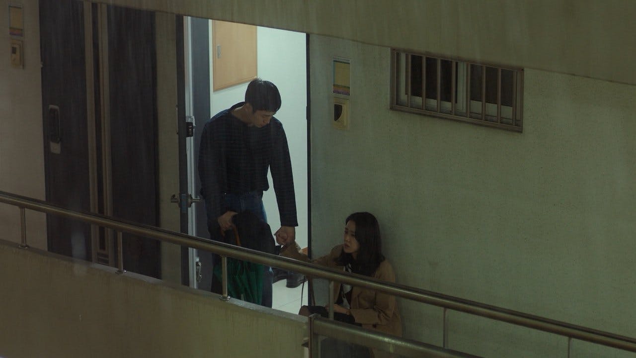 Something in the Rain - episódio 1x12