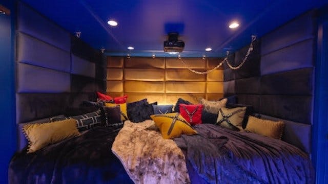 Como Criar um Quarto do Sexo - episódio 1x5