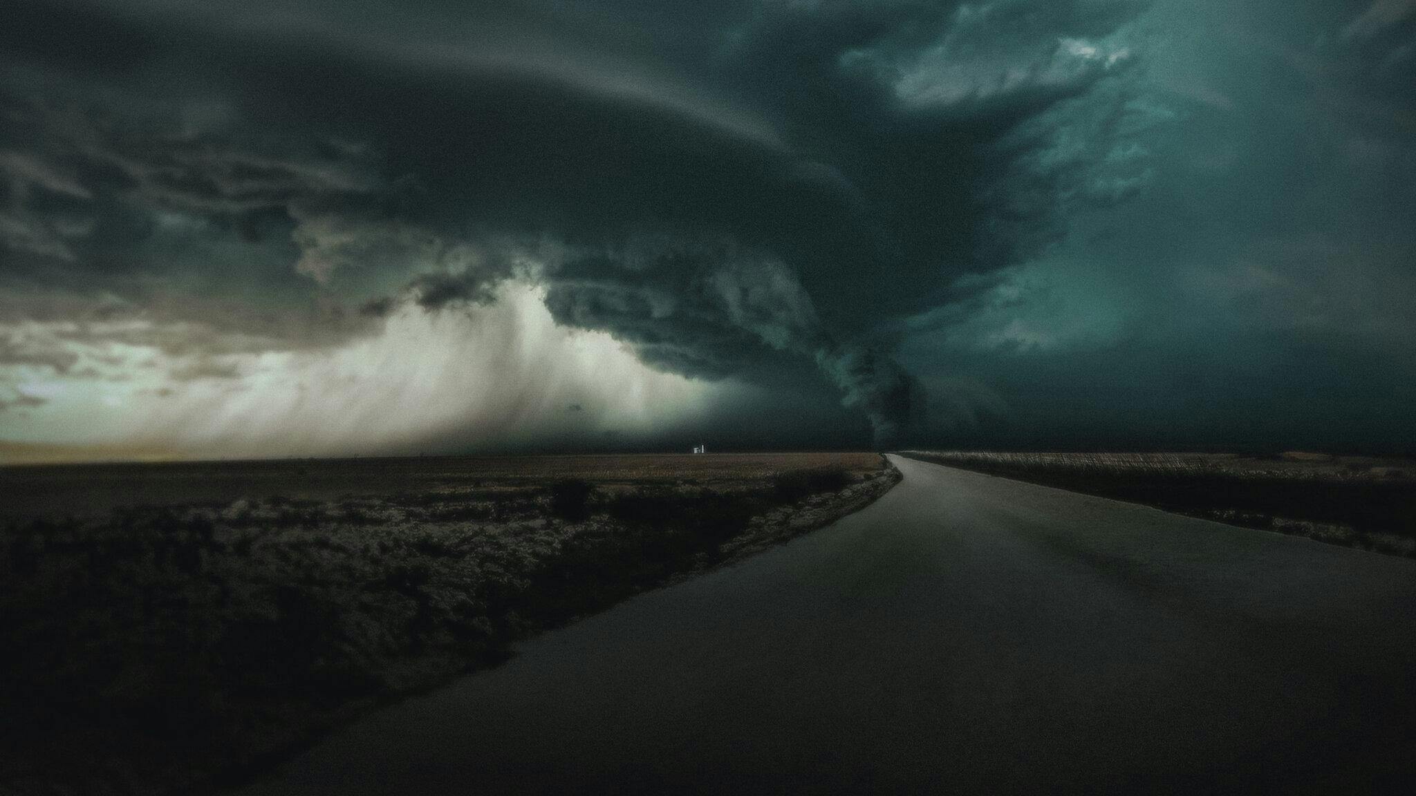 Tornado: Joplin em Ruínas backdrop
