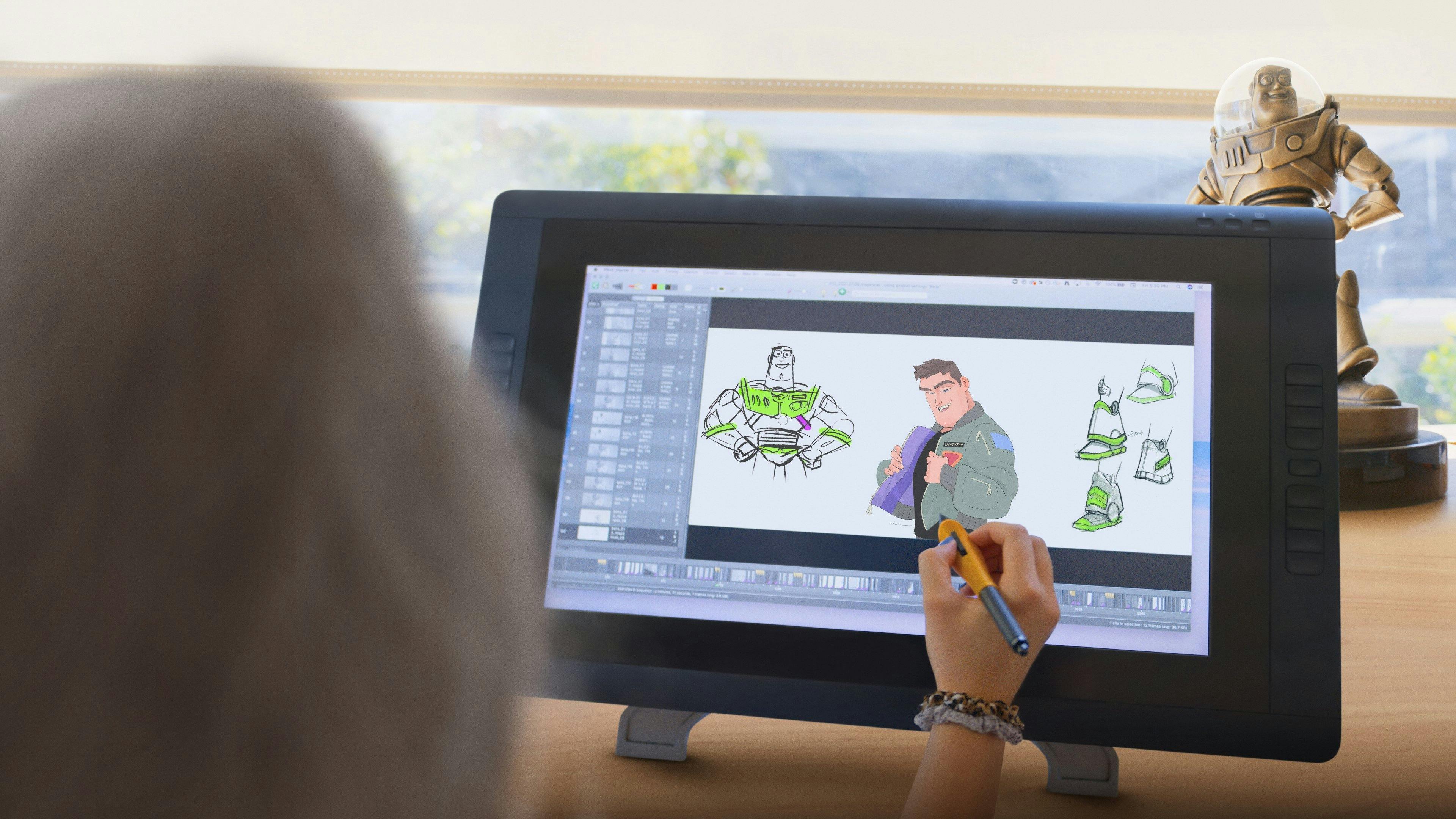 Ao Infinito e Além: Buzz e sua Jornada para ser Lightyear backdrop