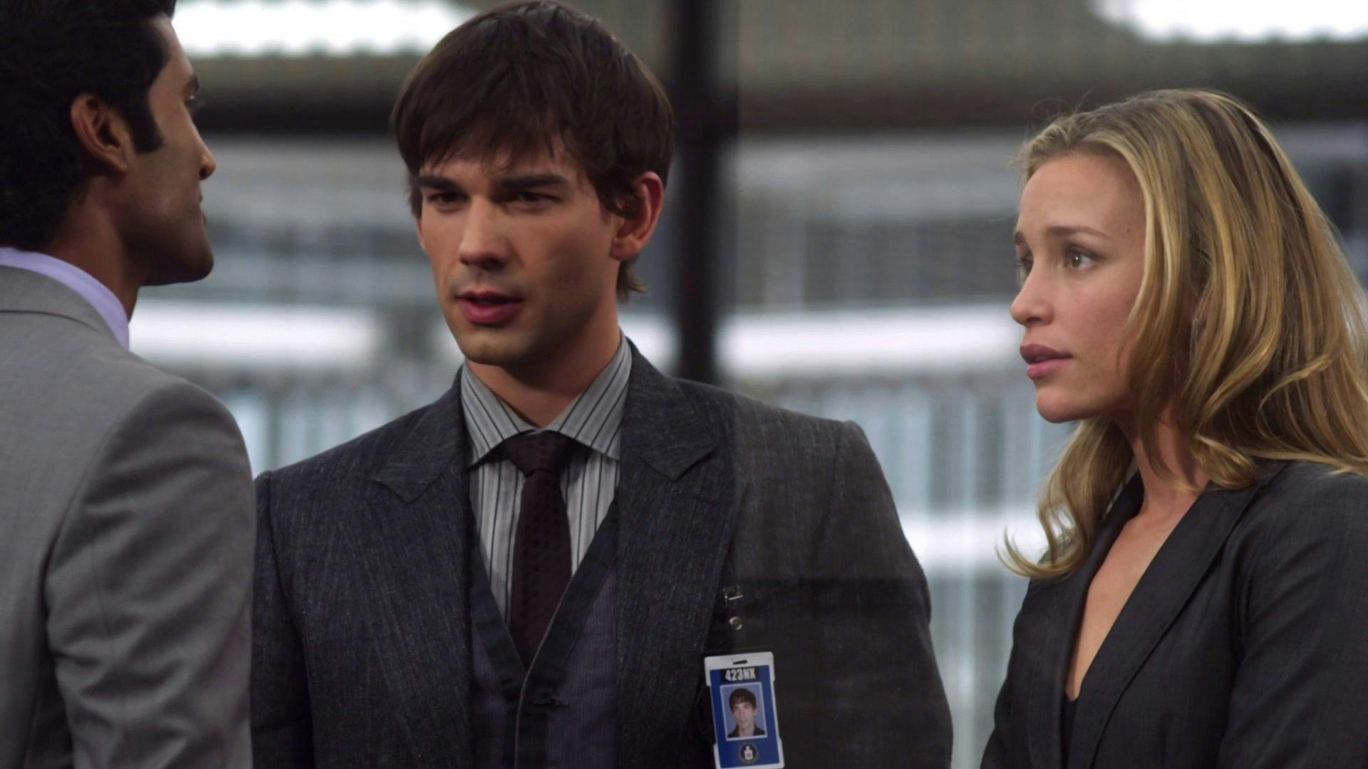 Covert Affairs: Assuntos Confidenciais - episódio 1x2