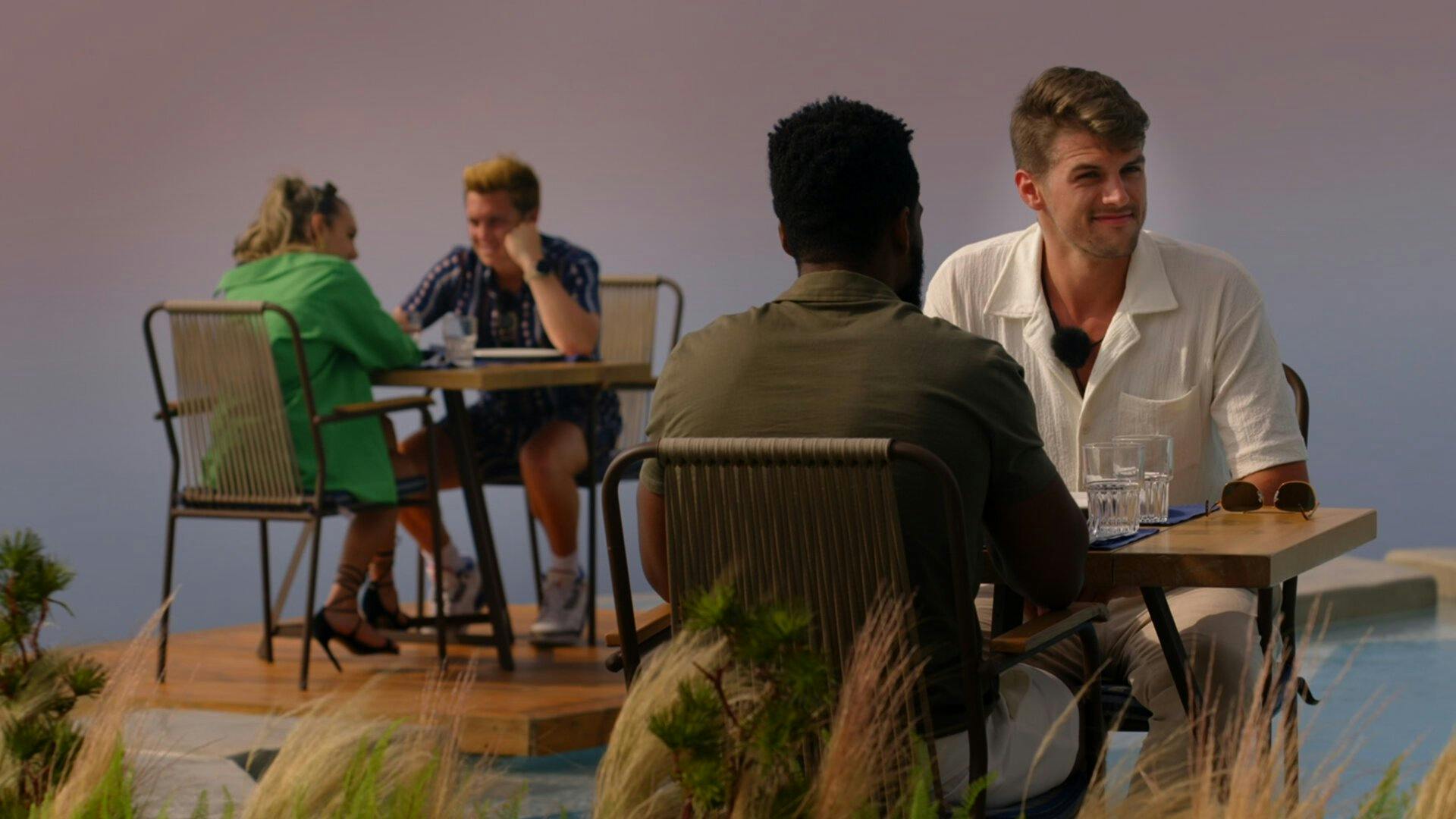 Sobrevivendo ao Paraíso - episódio 1x8