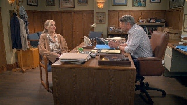 Leanne - episódio 1x15