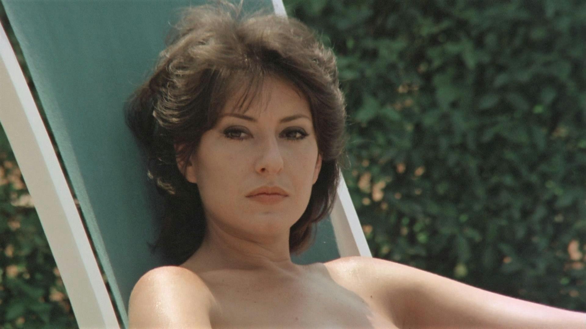 Emanuelle and Françoise backdrop