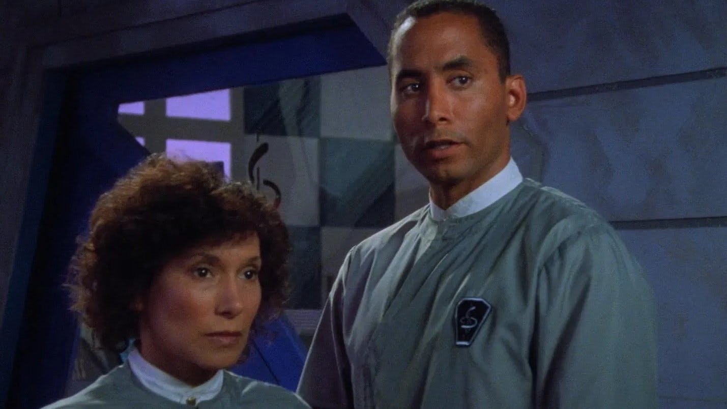 Babylon 5 - episódio 1x10