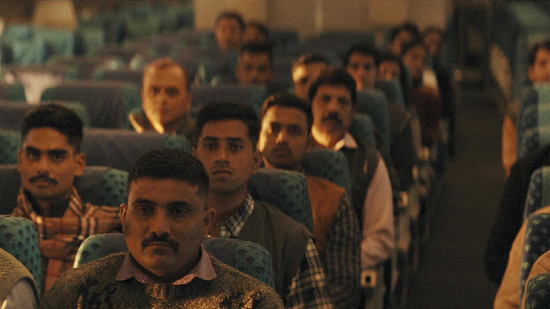 Voo IC 814: Sequestro a Bordo - episódio 1x5