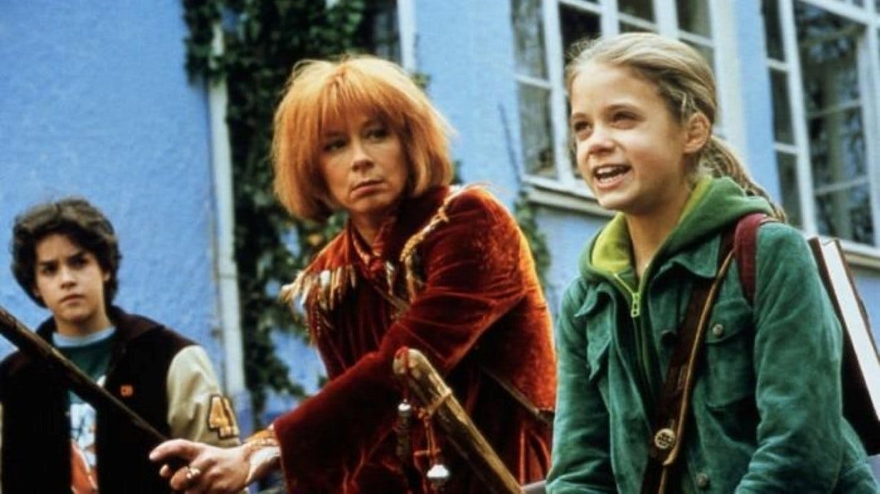 Bibi, A Bruxinha backdrop