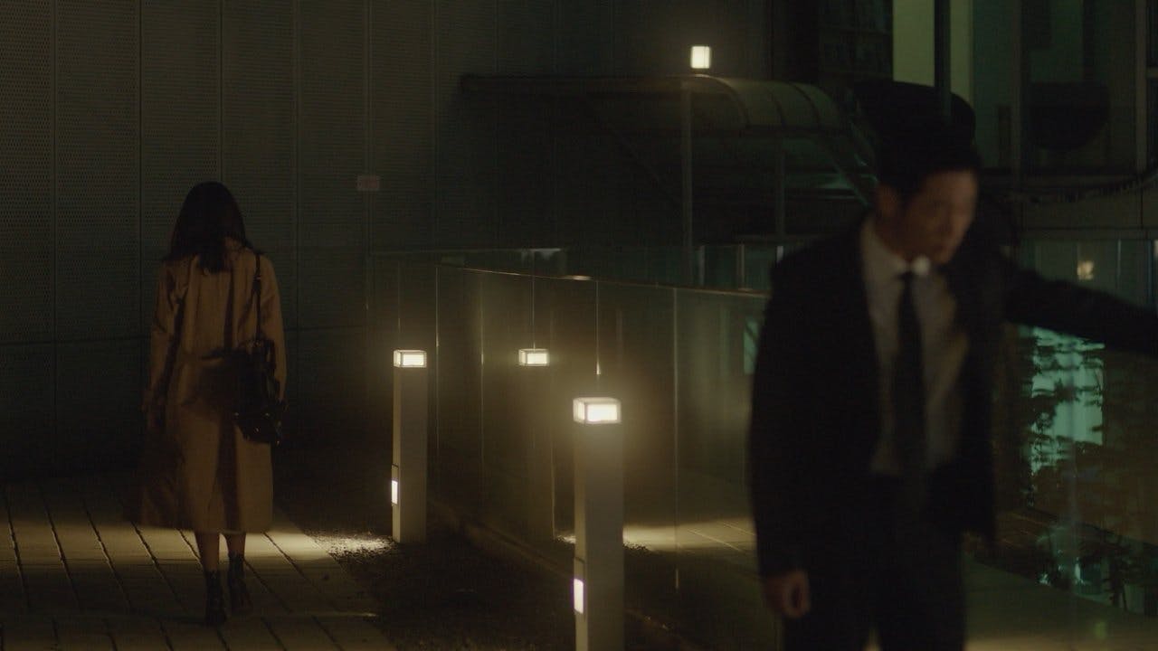 Something in the Rain - episódio 1x13