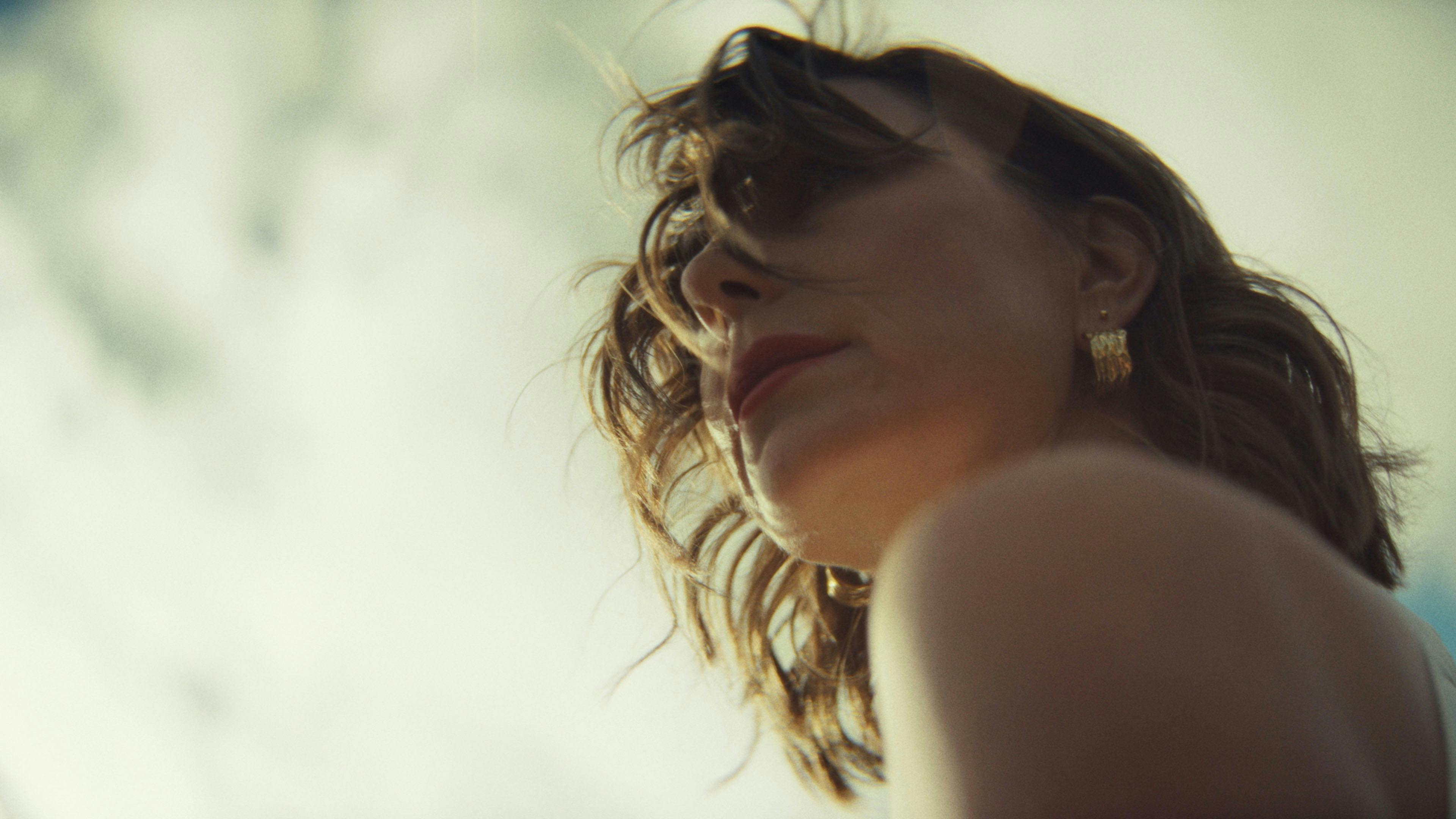 Ninguém Como Tu backdrop