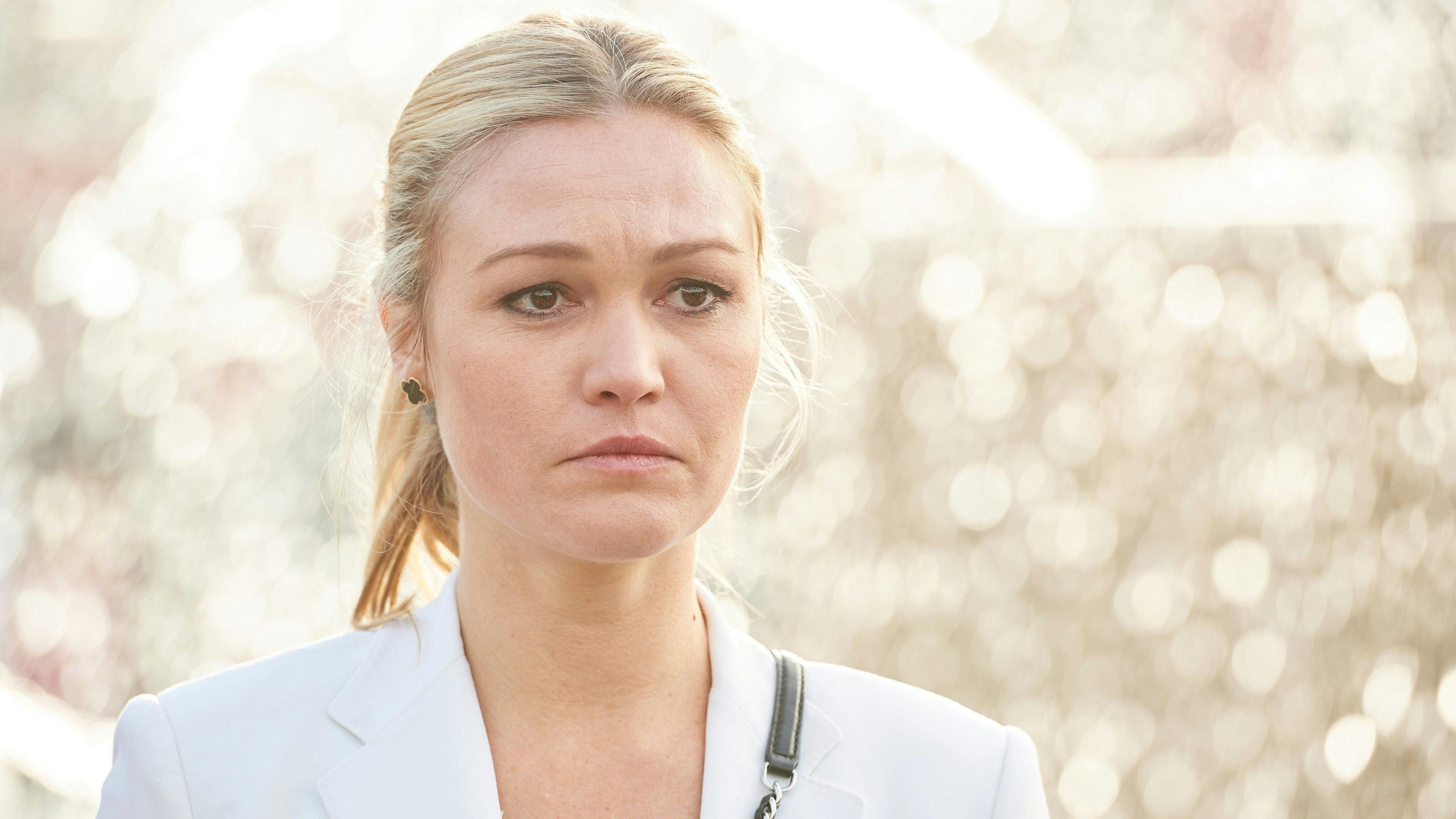 Riviera - episódio 1x8