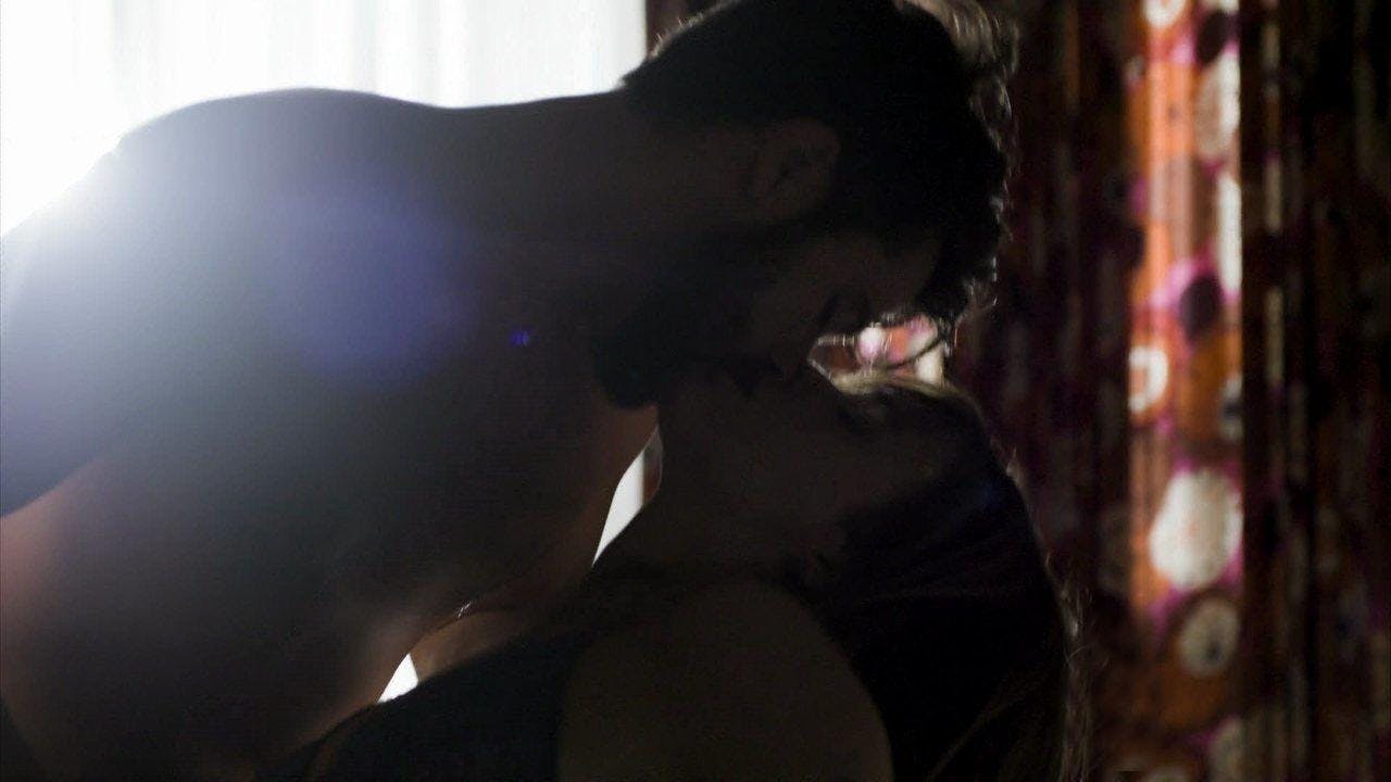 Dupla Identidade - episódio 1x2