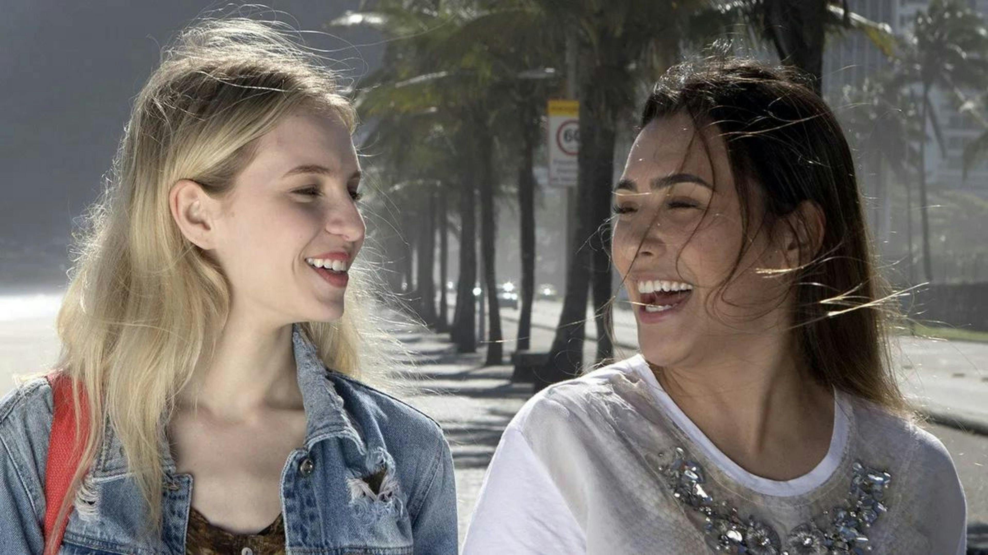 Avassaladoras 2.0 backdrop