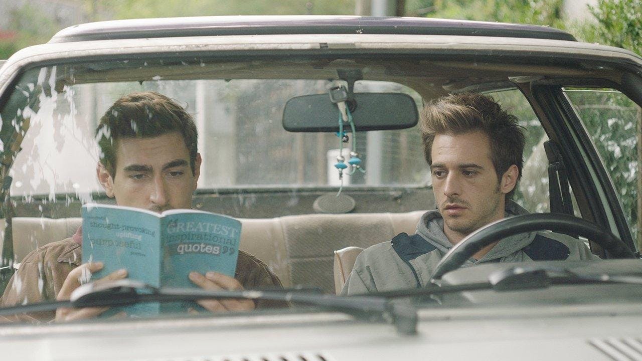 O Homem com as Respostas backdrop