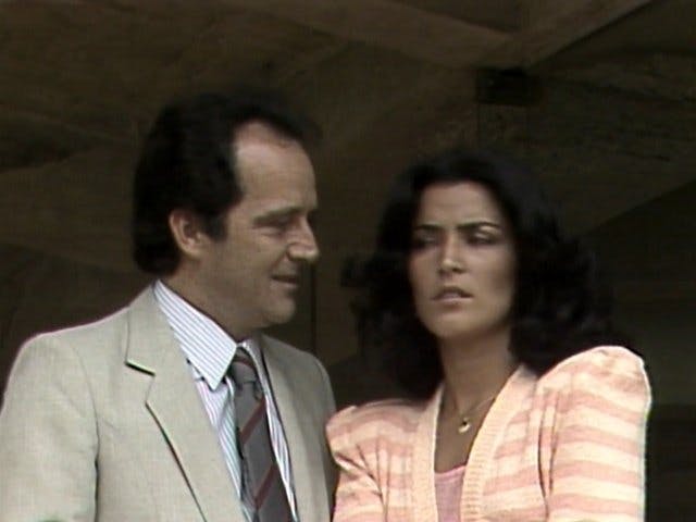 Plumas & Paetês - episódio 1x19
