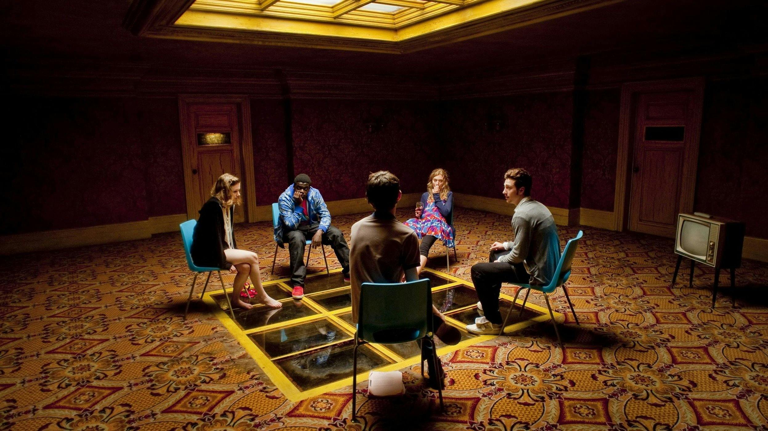 Chat: A Sala Negra backdrop