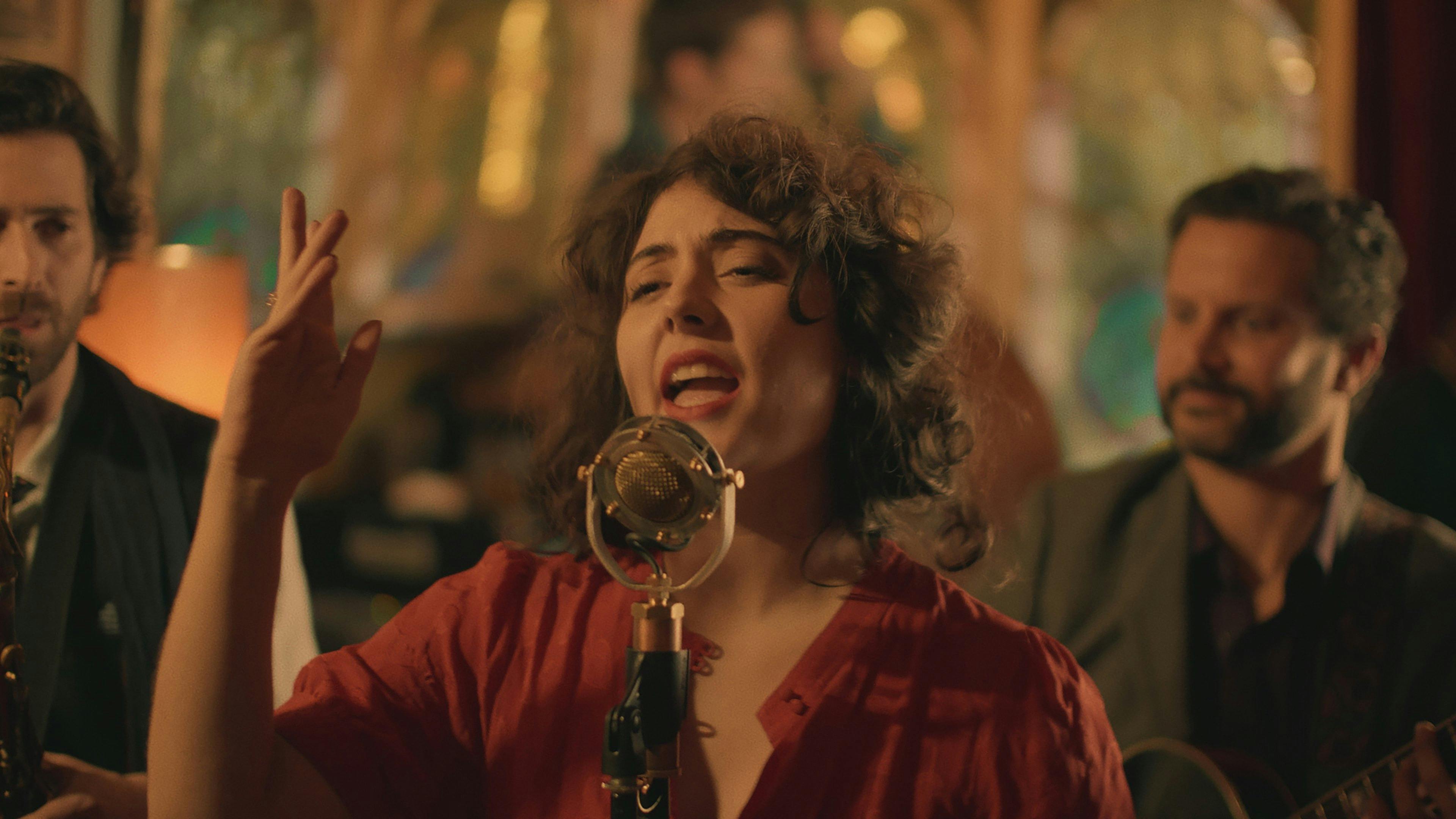 A Canção do Amor backdrop