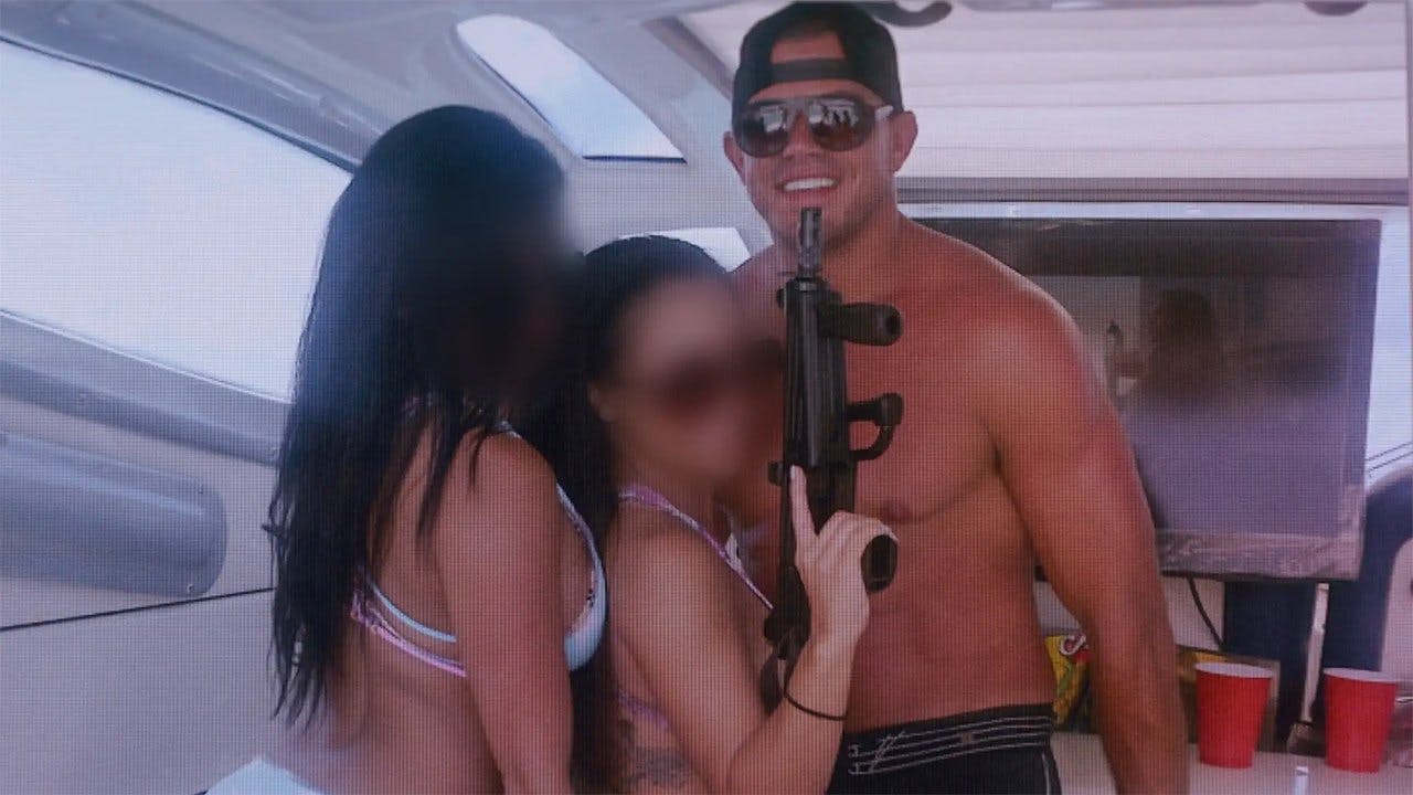 O Quarterback da Cocaína: Jogando para o Cartel backdrop