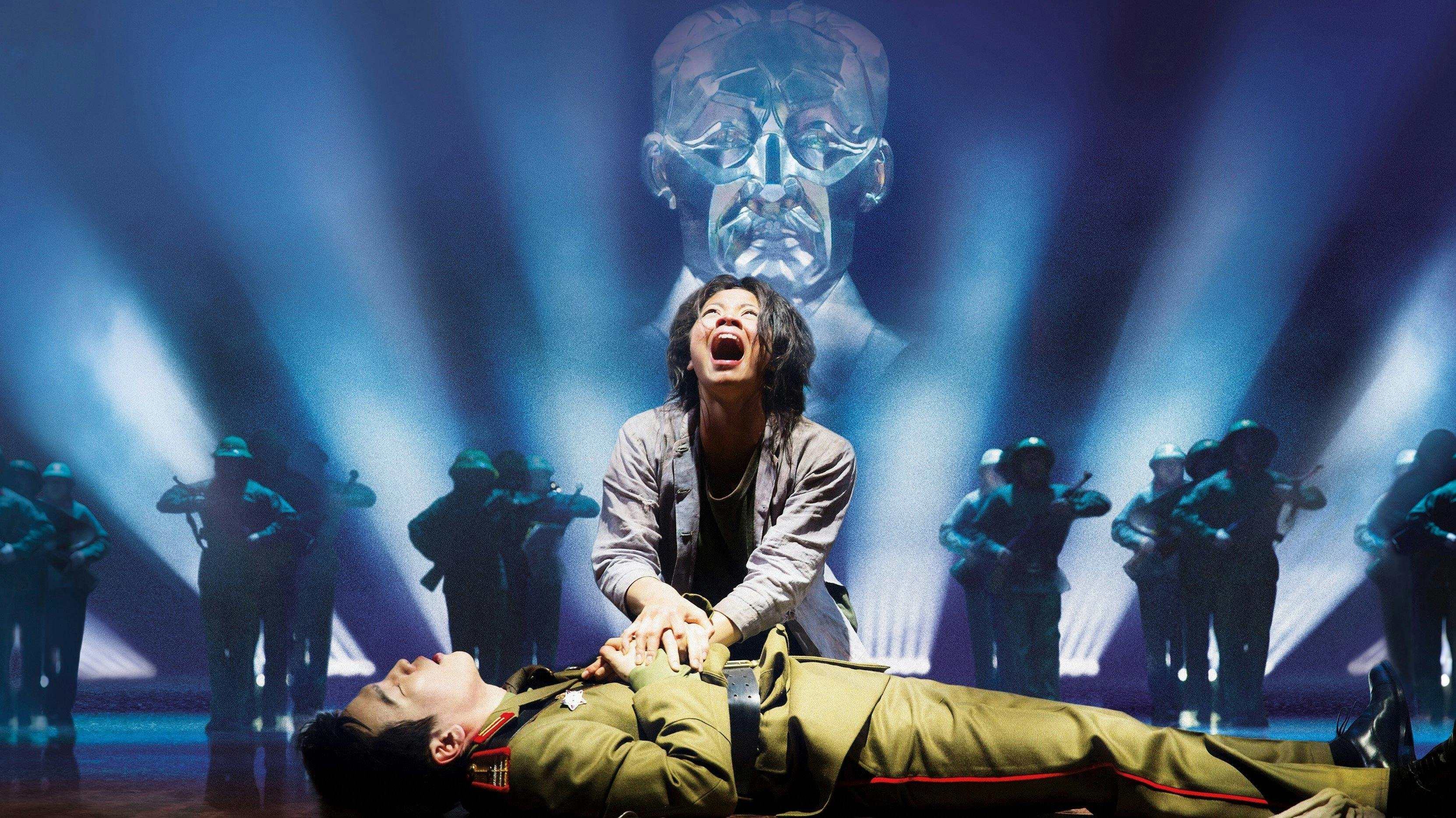 Miss Saigon: A Presentacao do 25? Aniversario backdrop
