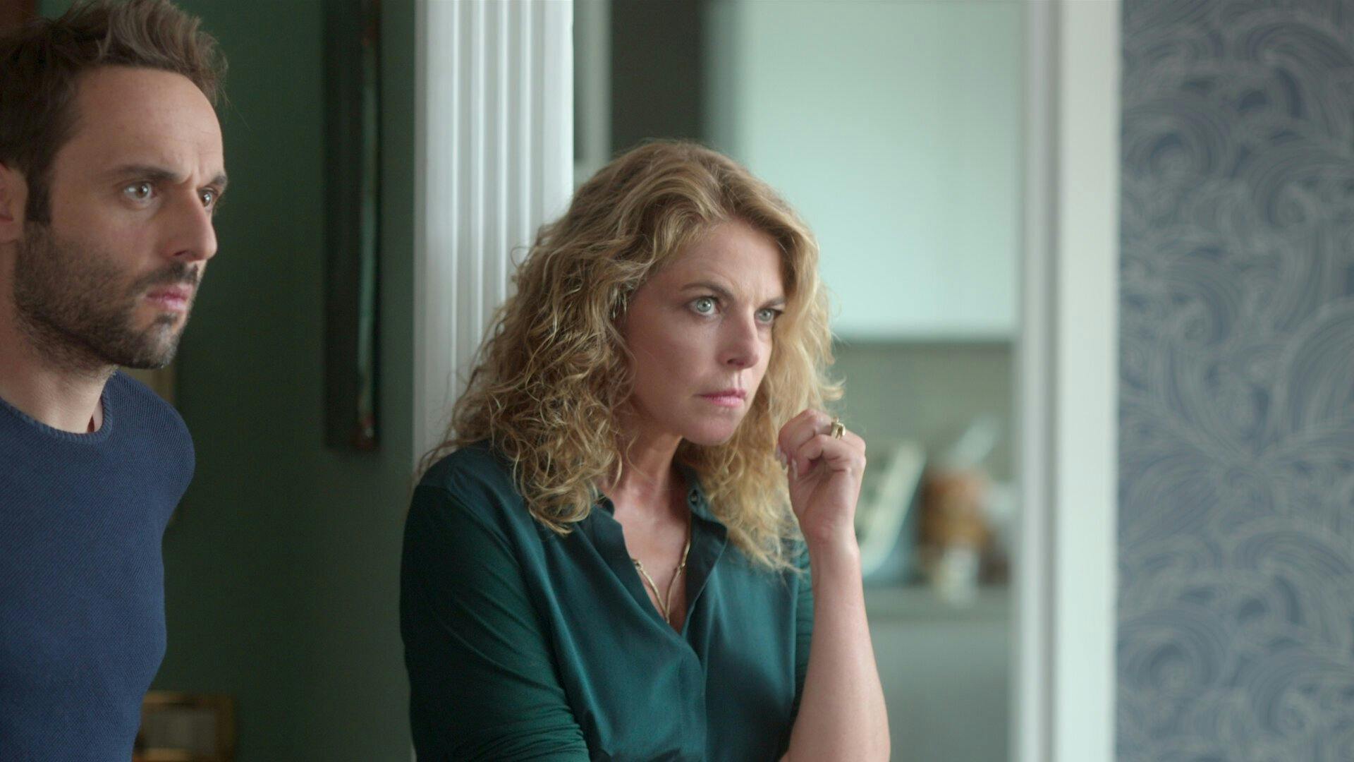 Sara: A Mulher nas Sombras - episódio 1x5