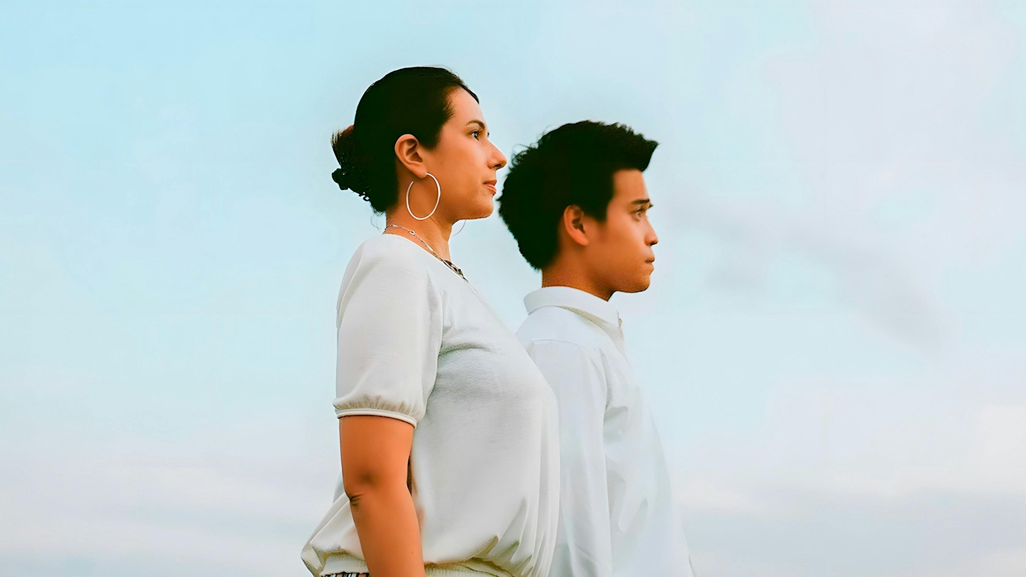 De Costas Para o Mundo backdrop