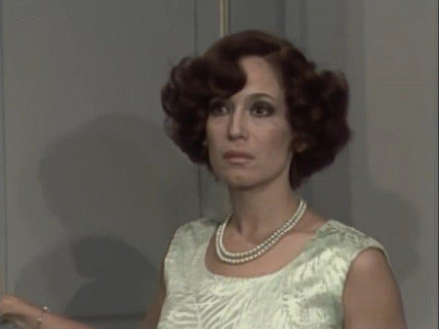 A Sucessora - episódio 1x62