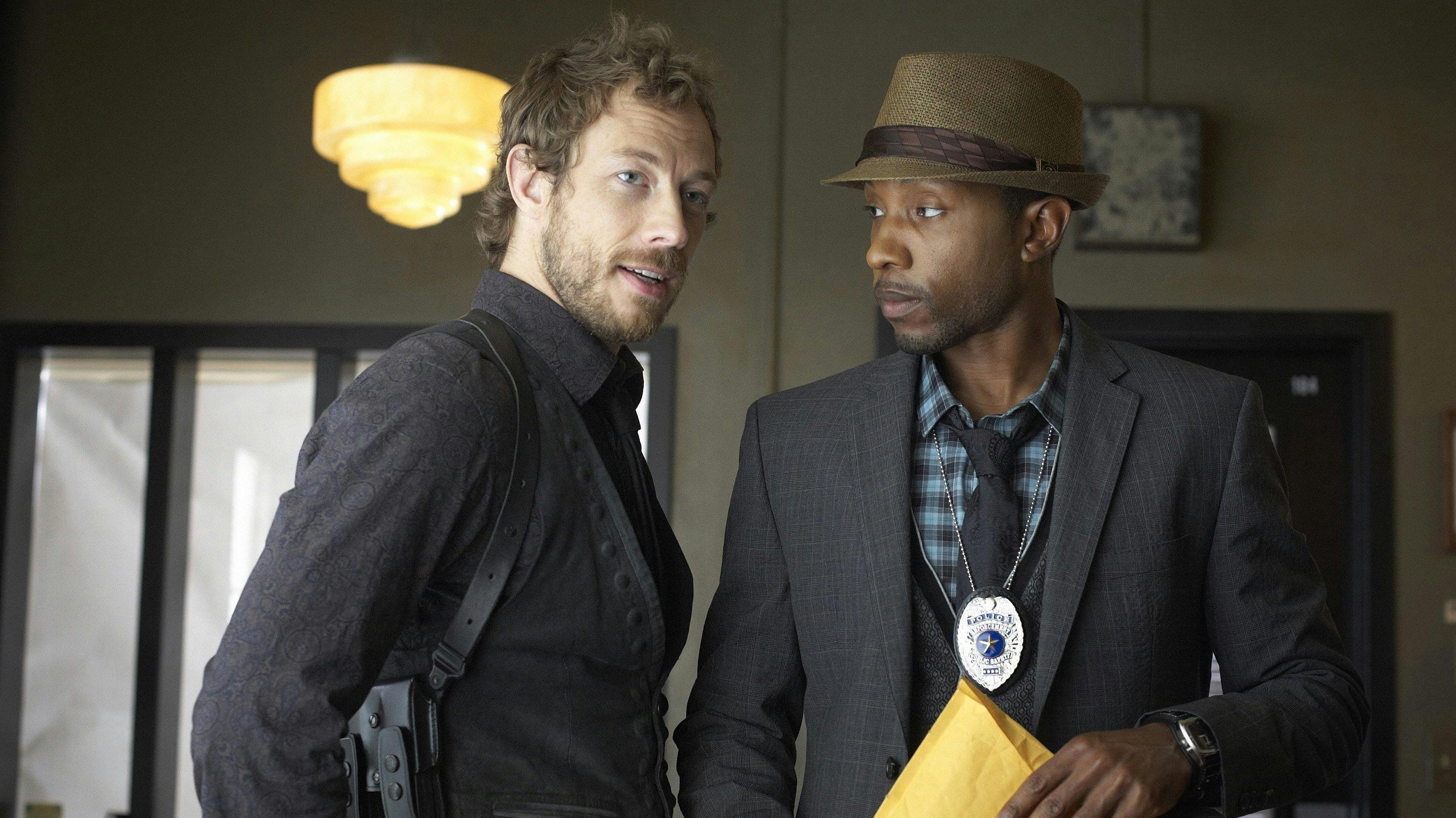 Lost Girl - episódio 1x2