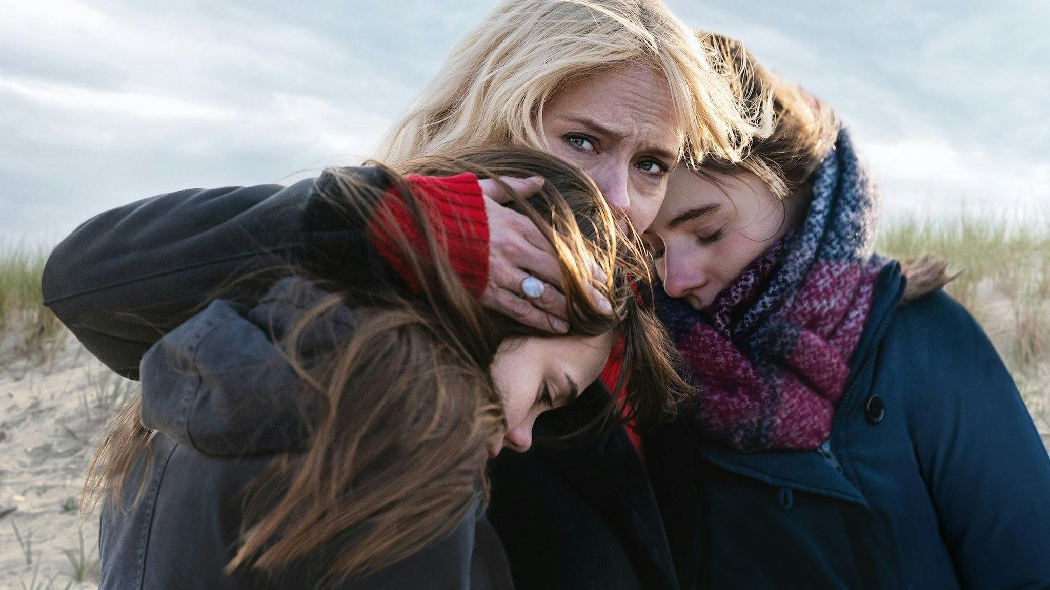 Lost Girls: Os Crimes de Long Island backdrop