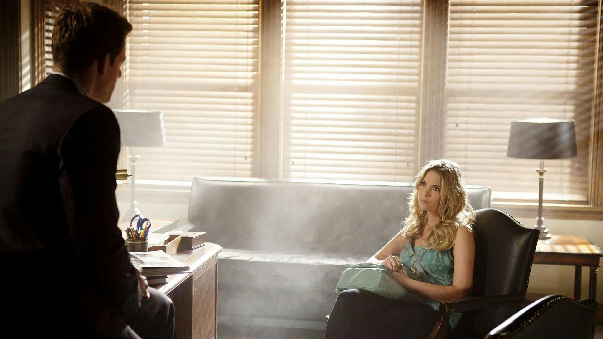 Pretty Little Liars - episódio 1x3