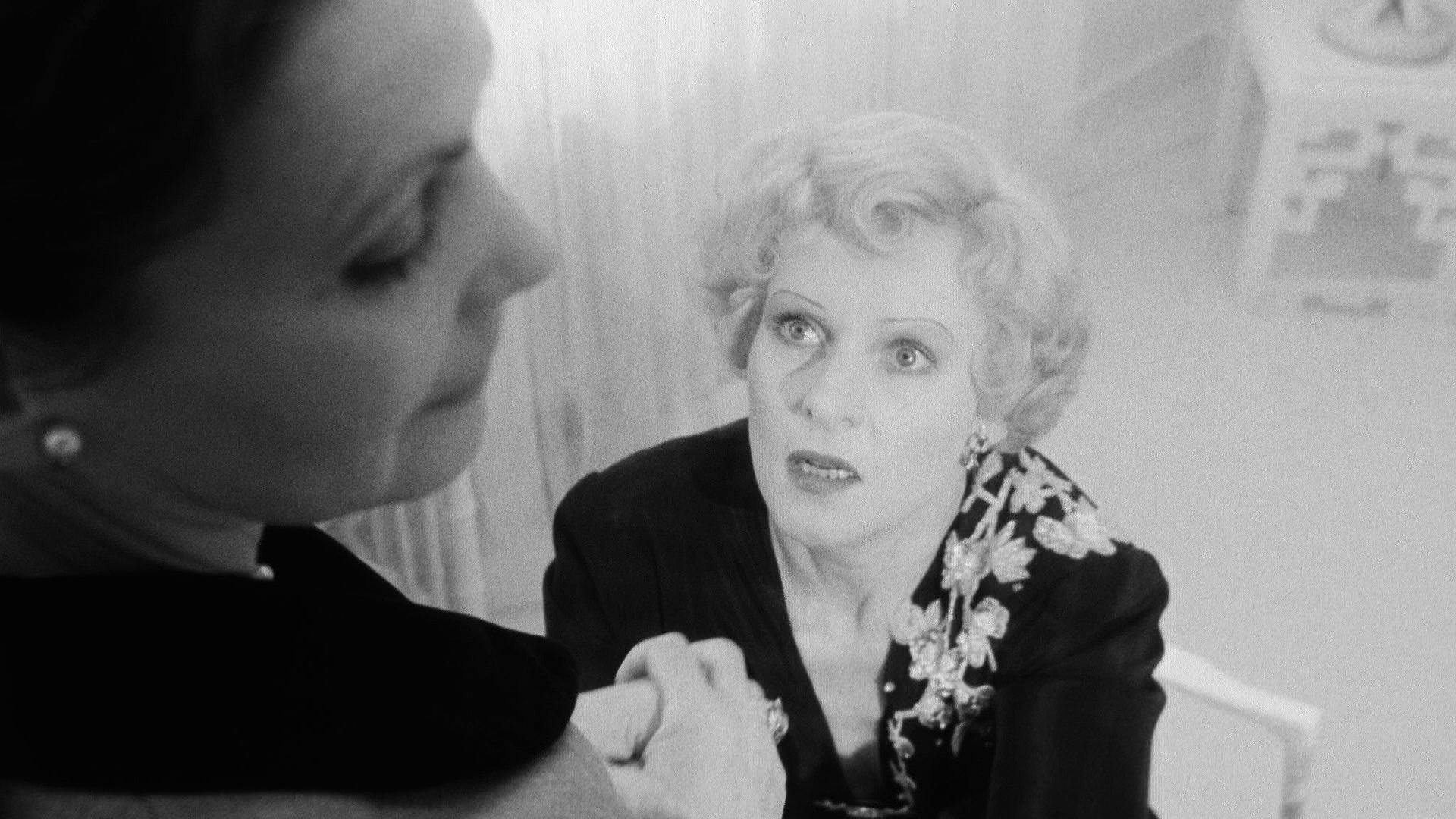 O Desespero de Veronika Voss backdrop