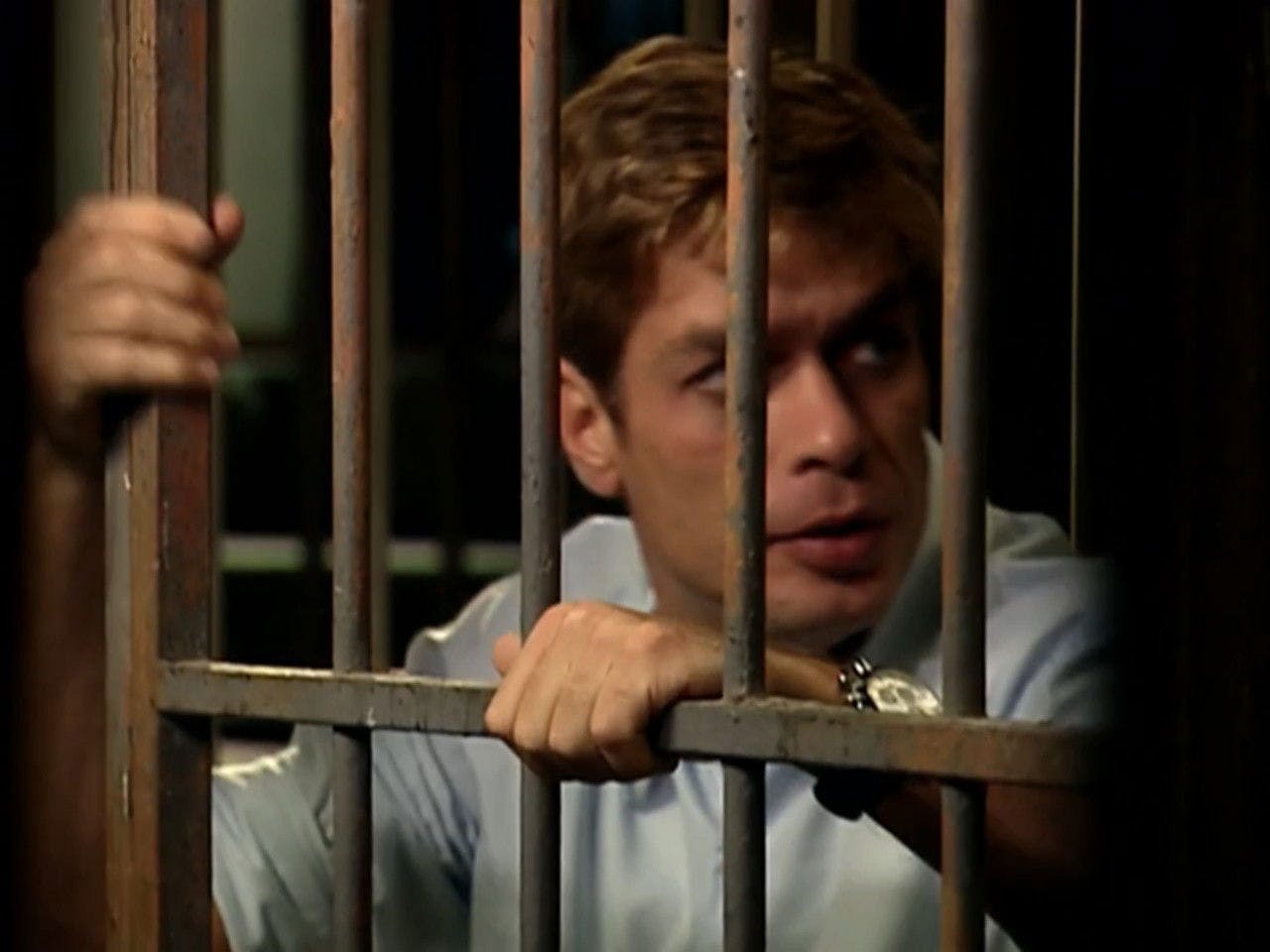 Paraíso Tropical - episódio 1x9