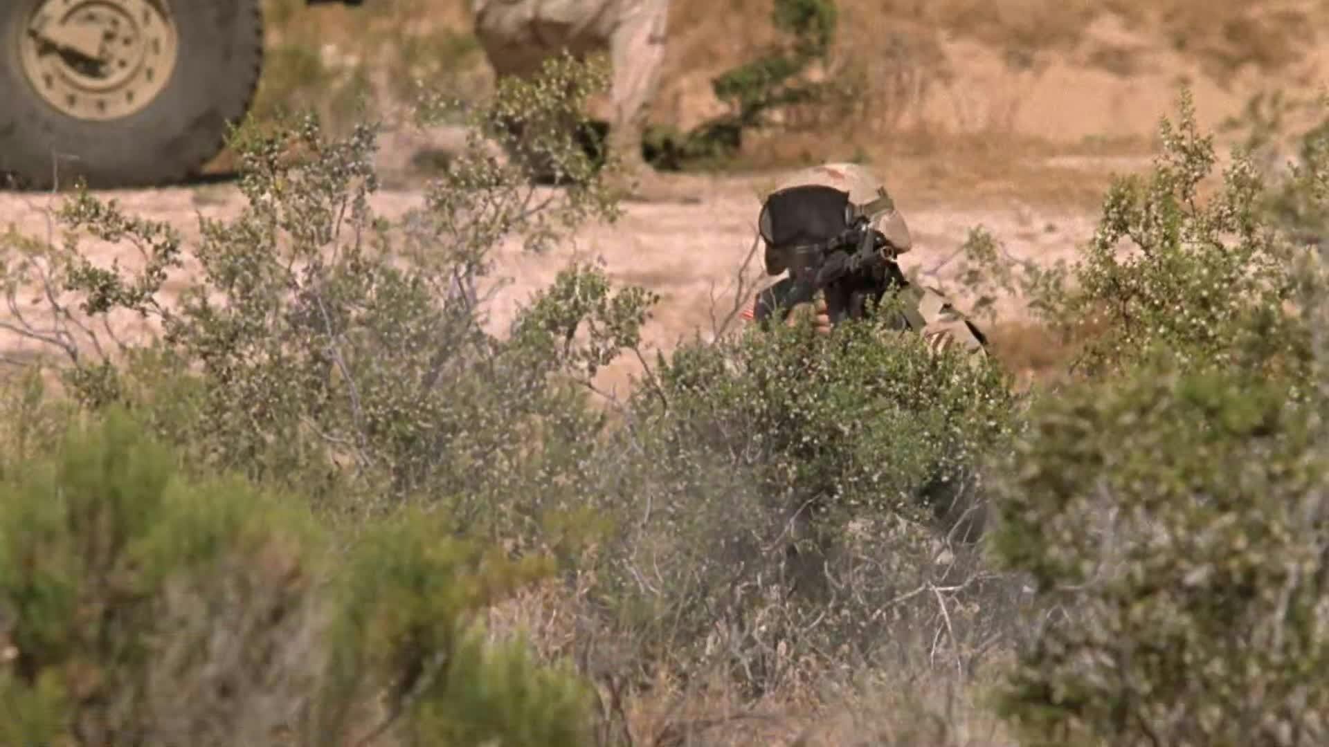 Over There - episódio 1x7