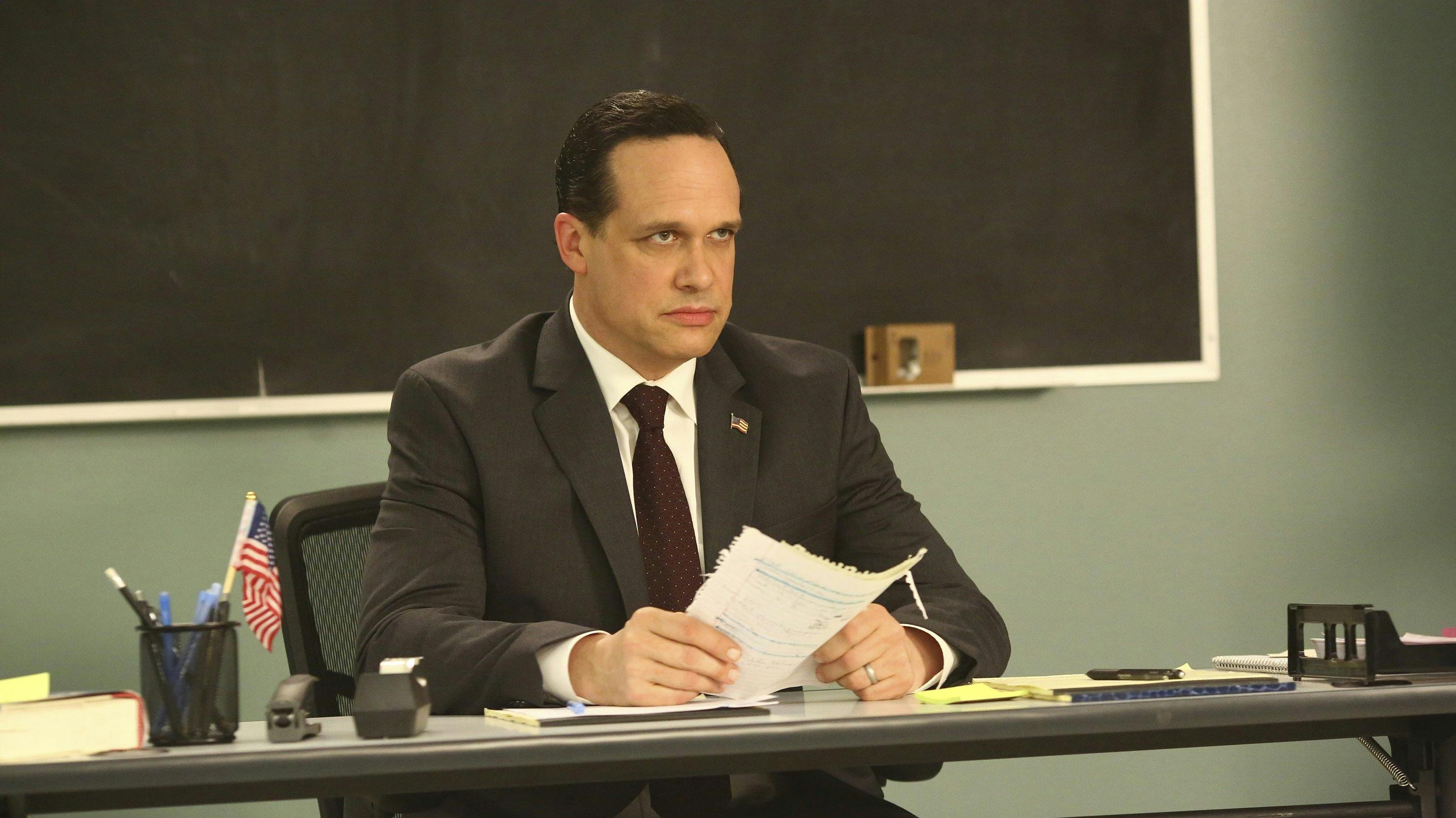 Bela, Recatada e do Lar - episódio 1x18