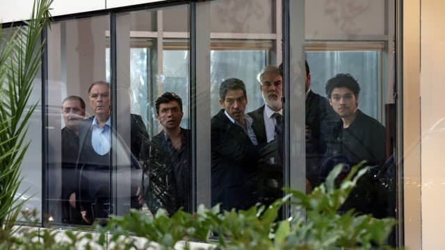 Amor sem limites - episódio 1x10