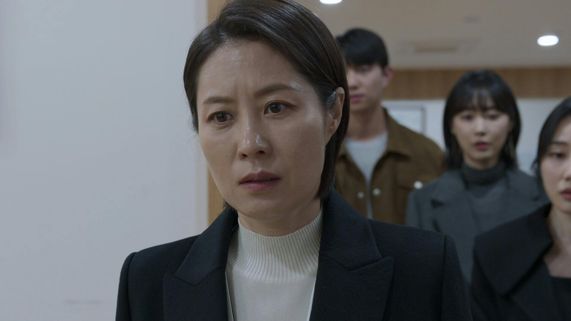 Queenmaker - episódio 1x7