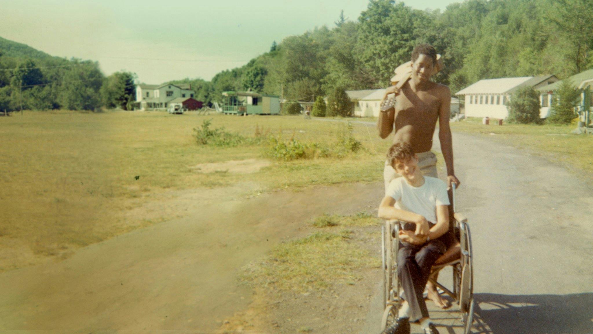 Crip Camp: Revolução pela Inclusão backdrop