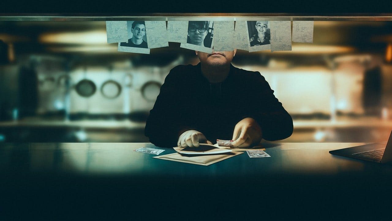 Poisoned: Killer in the Post assista online
